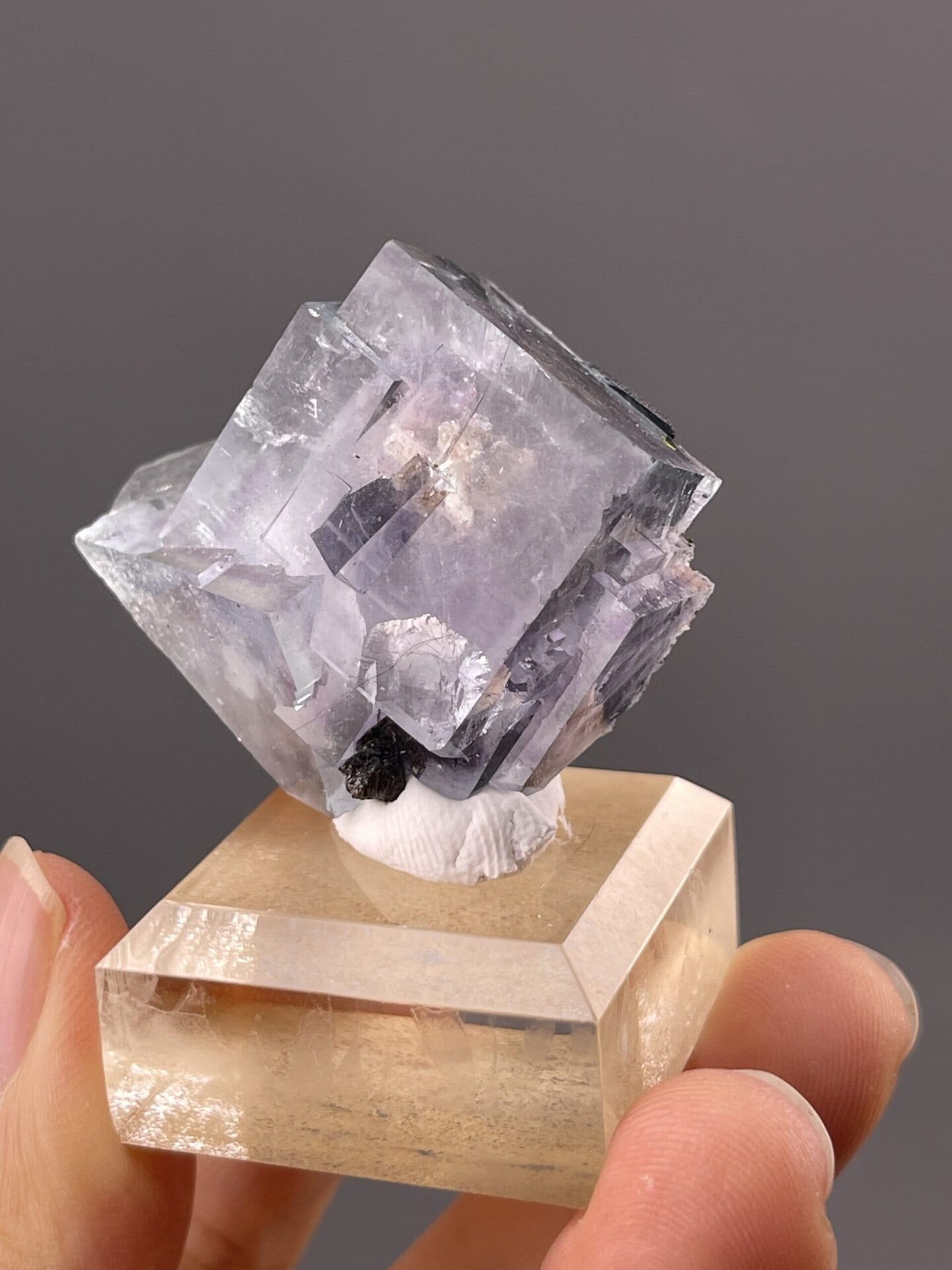 Yaogangxian fluorite cube with calcite association from Hunan, China.