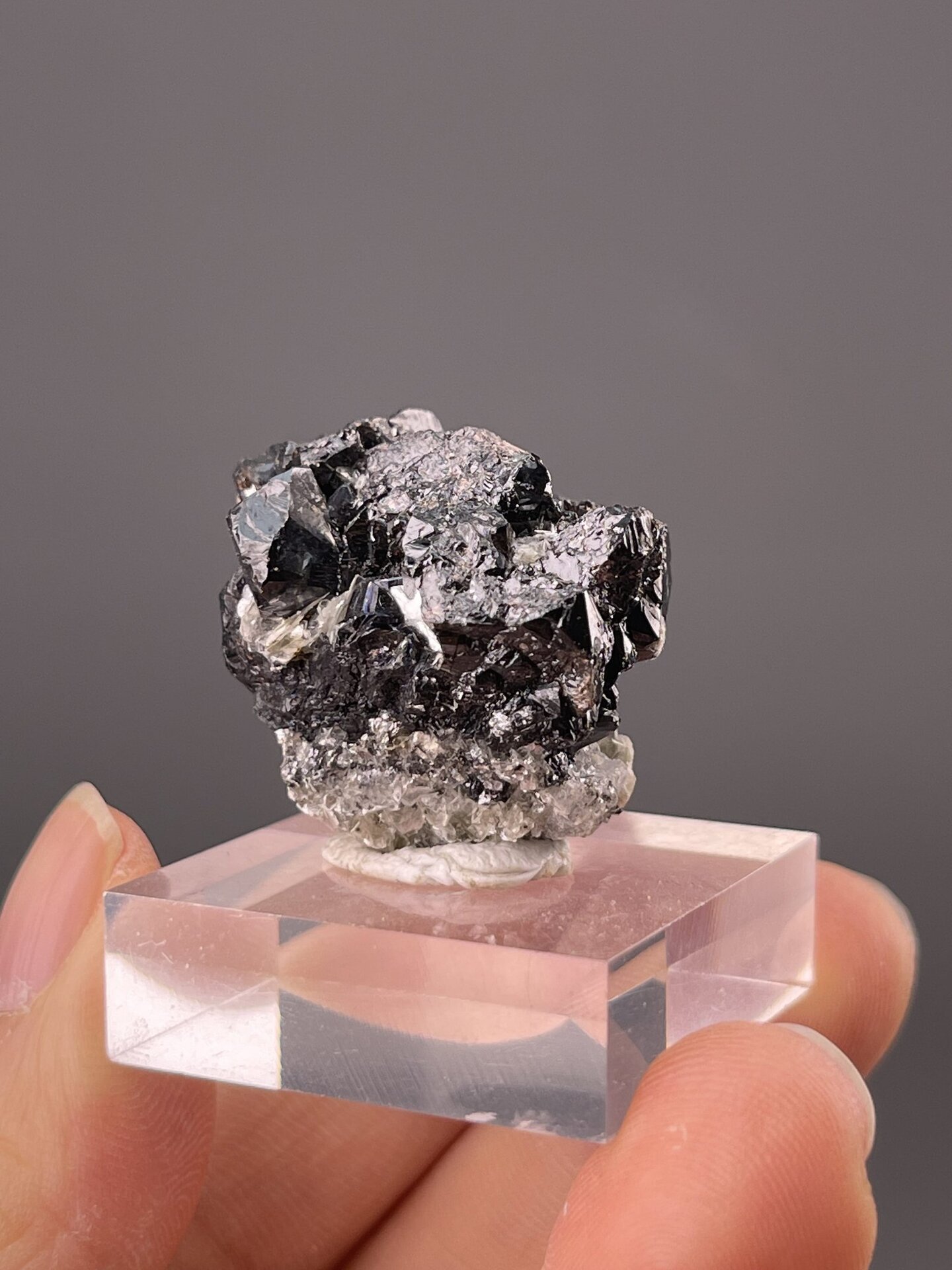 Angled view of Xuebaoding cassiterite highlighting octahedral form