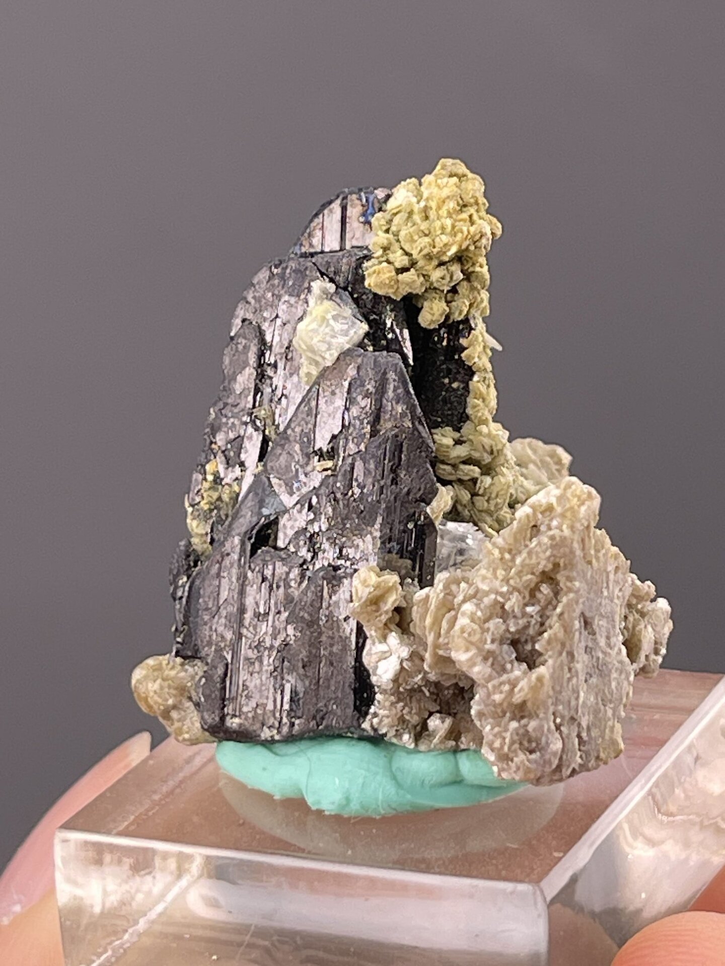 Angled view of Yaogangxian cassiterite highlighting prismatic habit