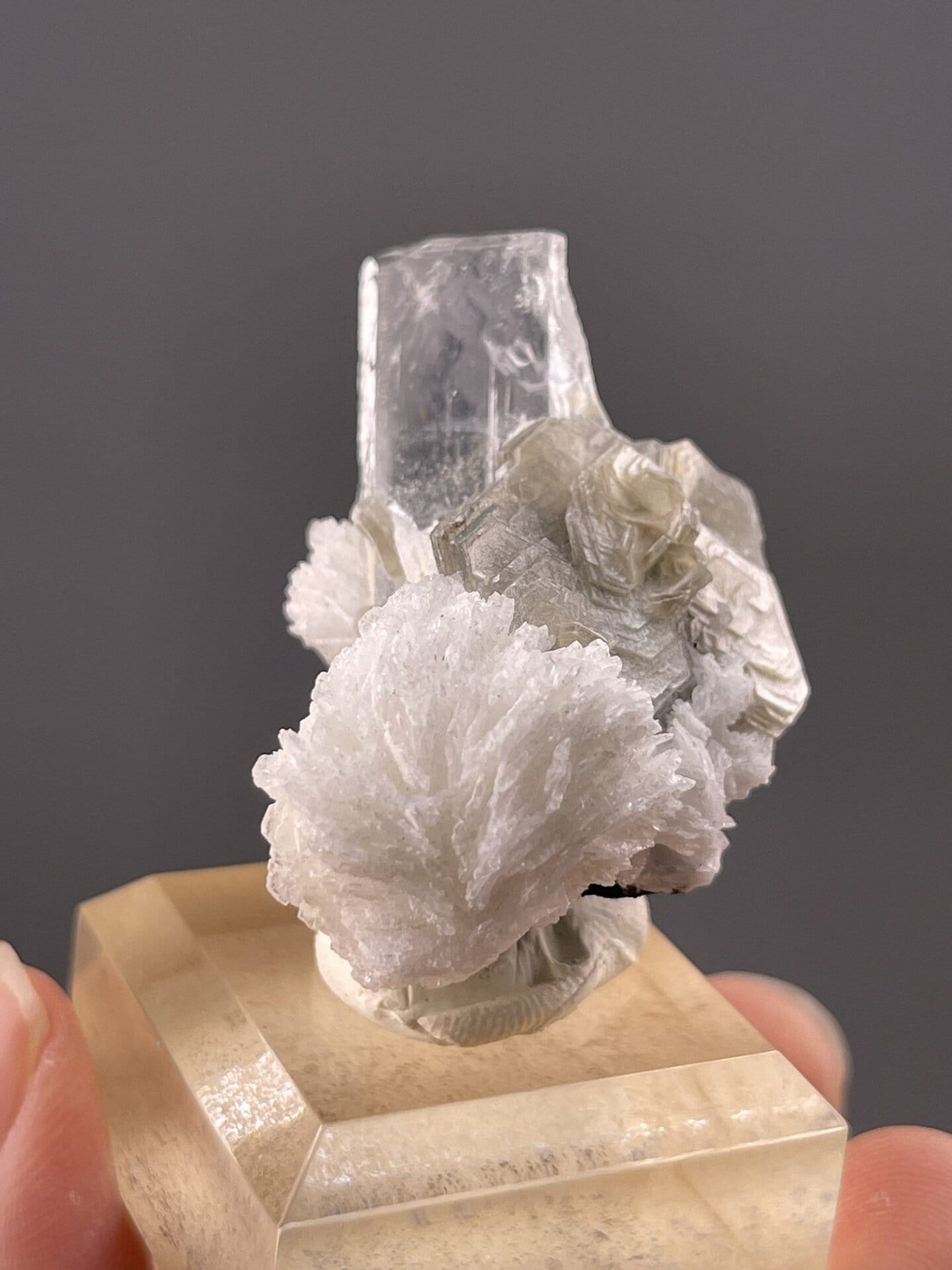 Front view of aquamarine crystal, 10×11×14 mm, Sichuan Province