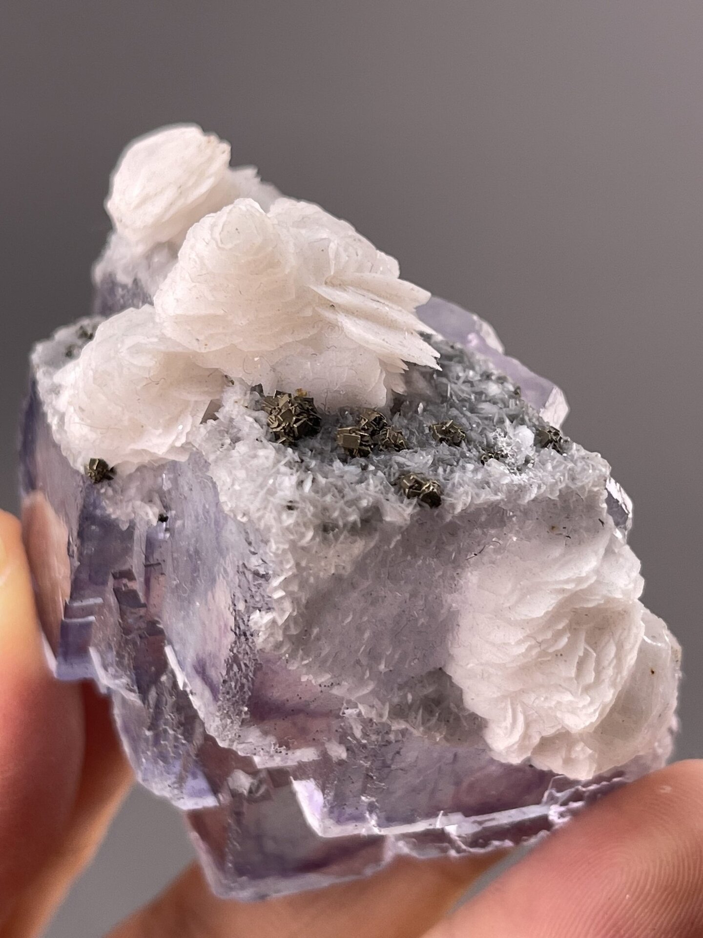 Fluorite Cubic Crystals from Chenzhou, China – crystal termination detail