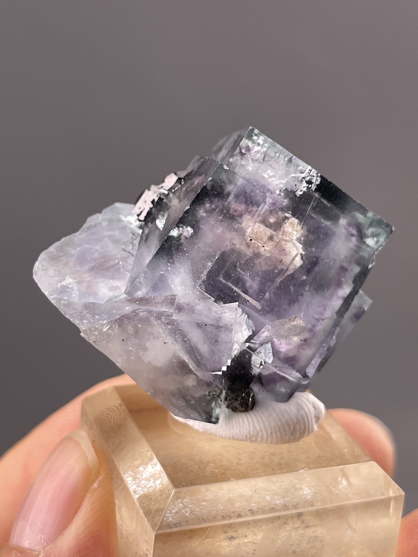 Cubic Fluorite Specimen from Yaogangxian Mine, Hunan – lustre and transparency detail