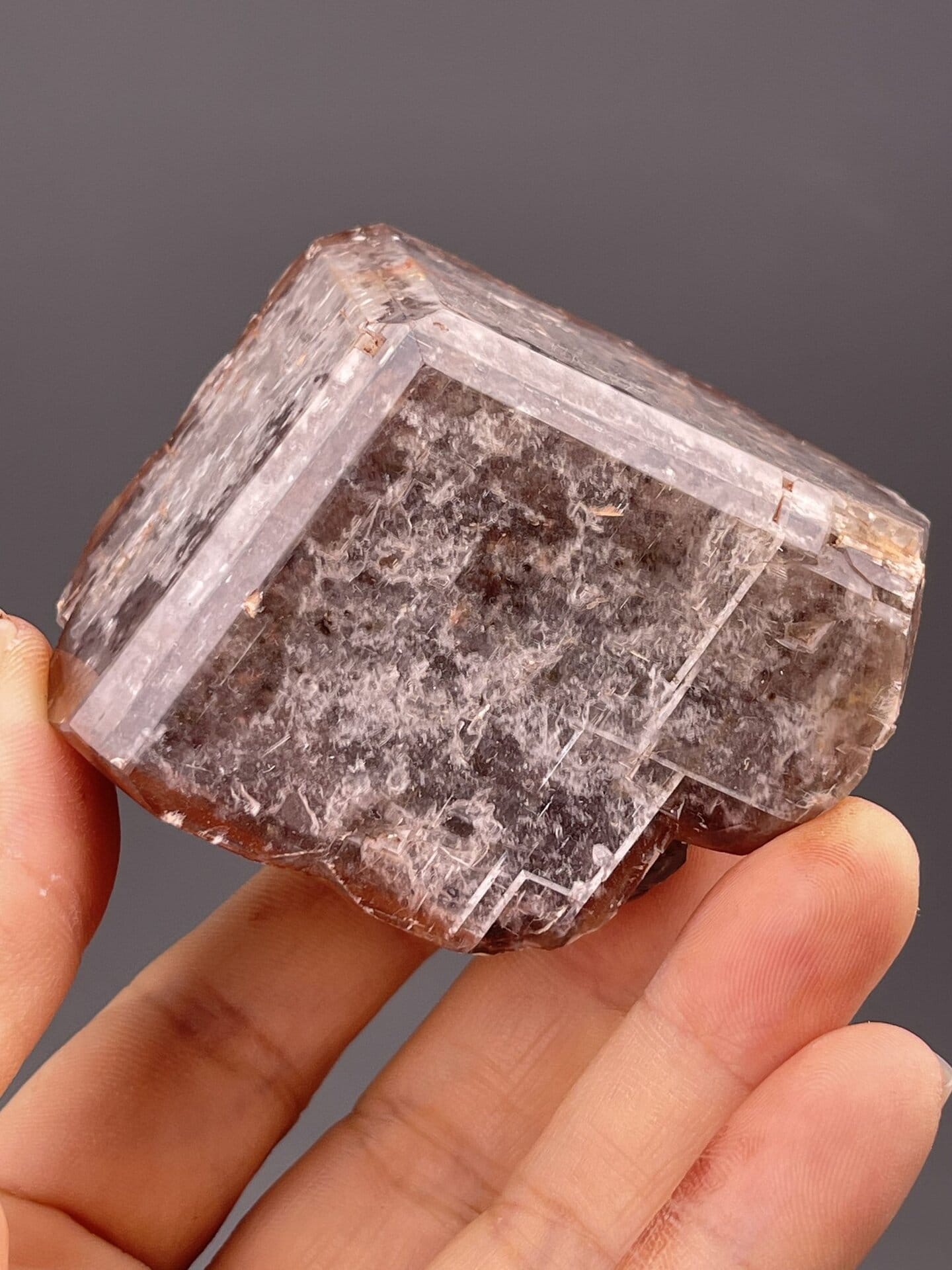CaCO₃ trigonal calcite, Mohs 3, brown prismatic, Anhui Province