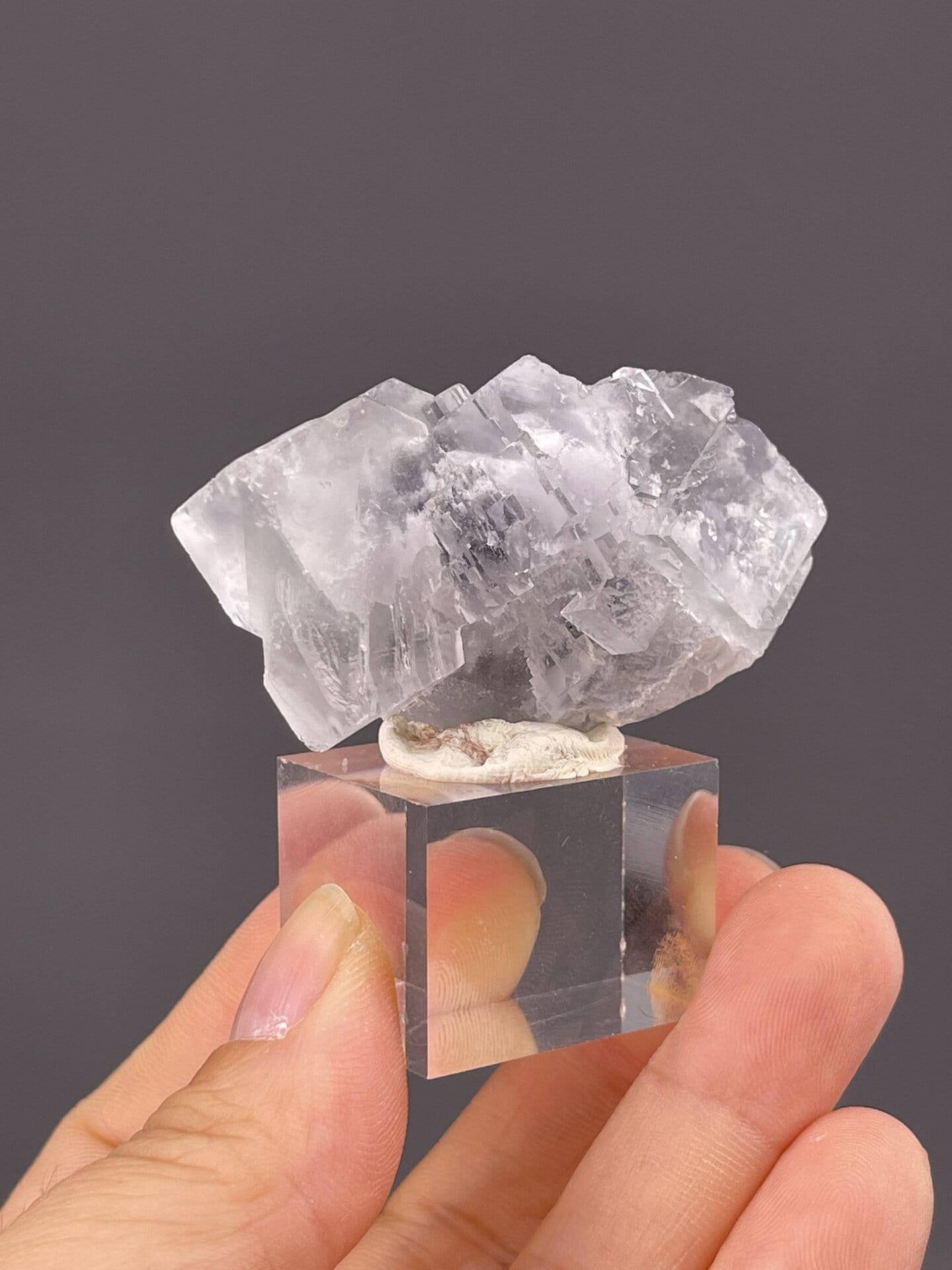 Close-up of fluorite twin showing penetration twin geometry