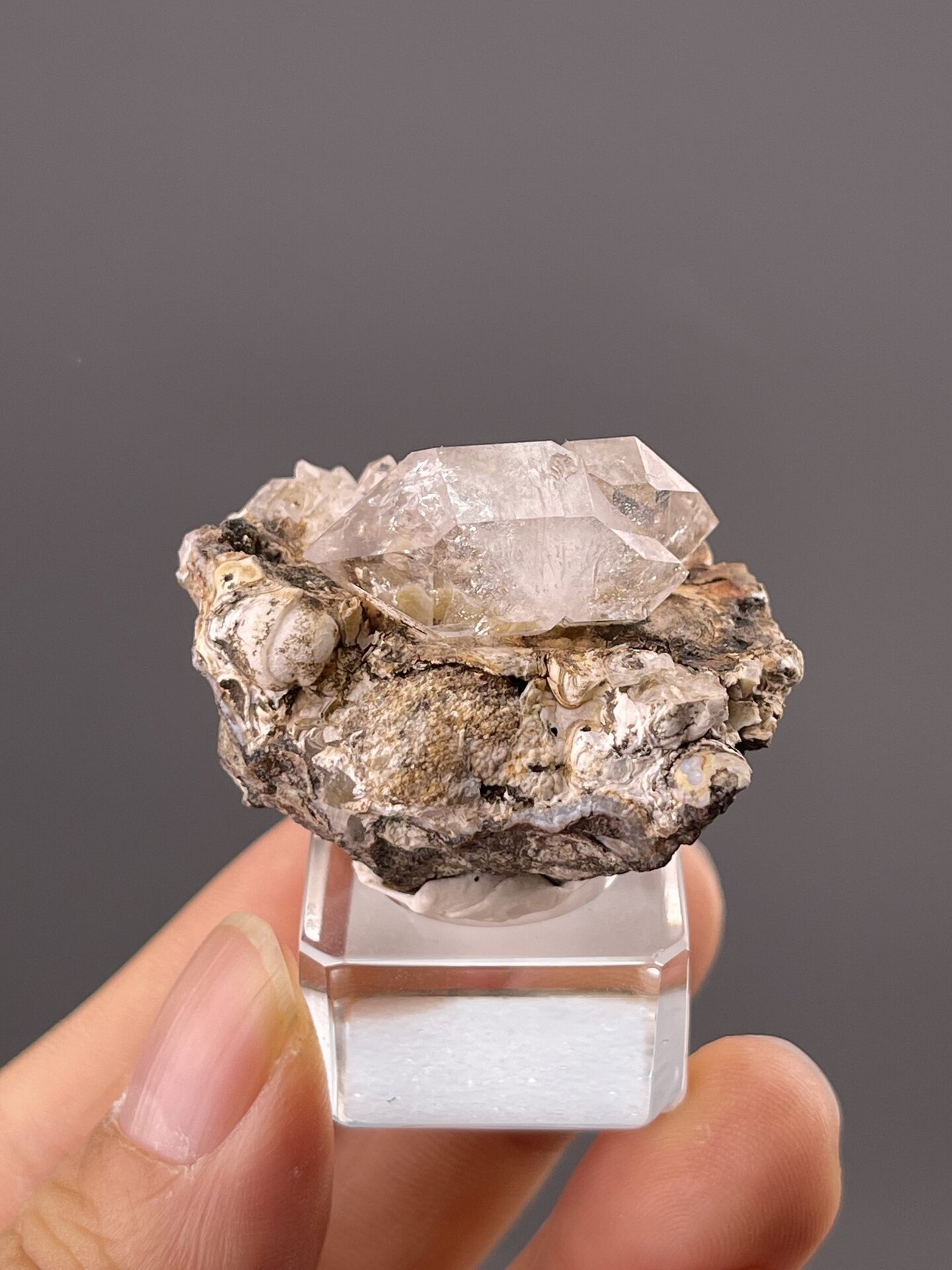 Side view of herkimer-style quartz showing double termination