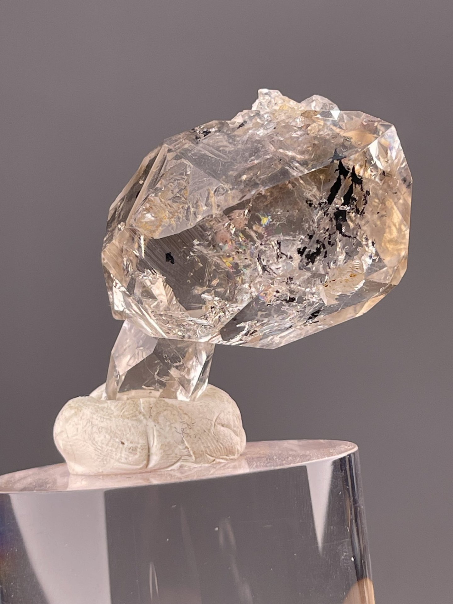 Prismatic quartz with natural double termination, Sichuan Province, 1.6 g