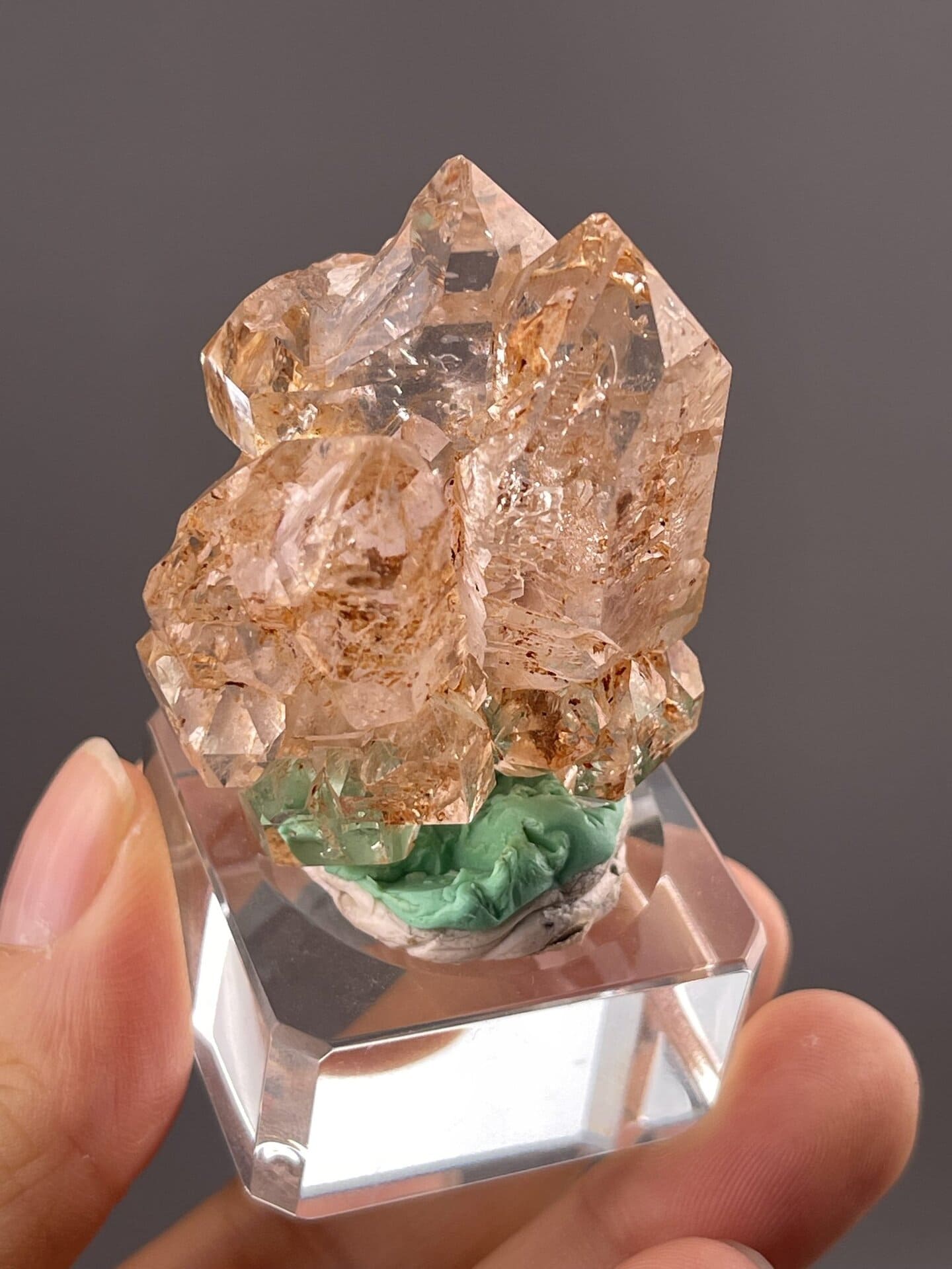 Colorless quartz scepter profile, Skardu District, Pakistan