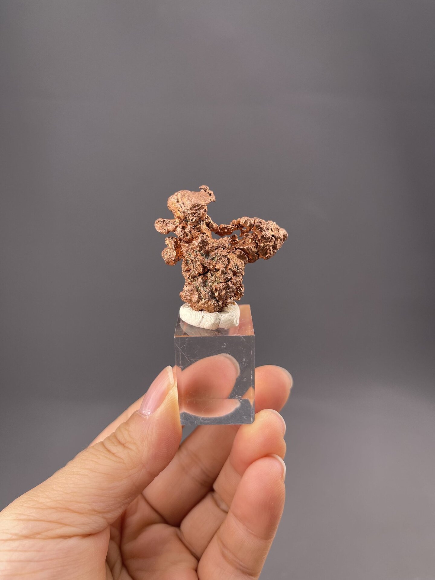 Front view of native copper, 14×14×7 mm, Jiangxi Province