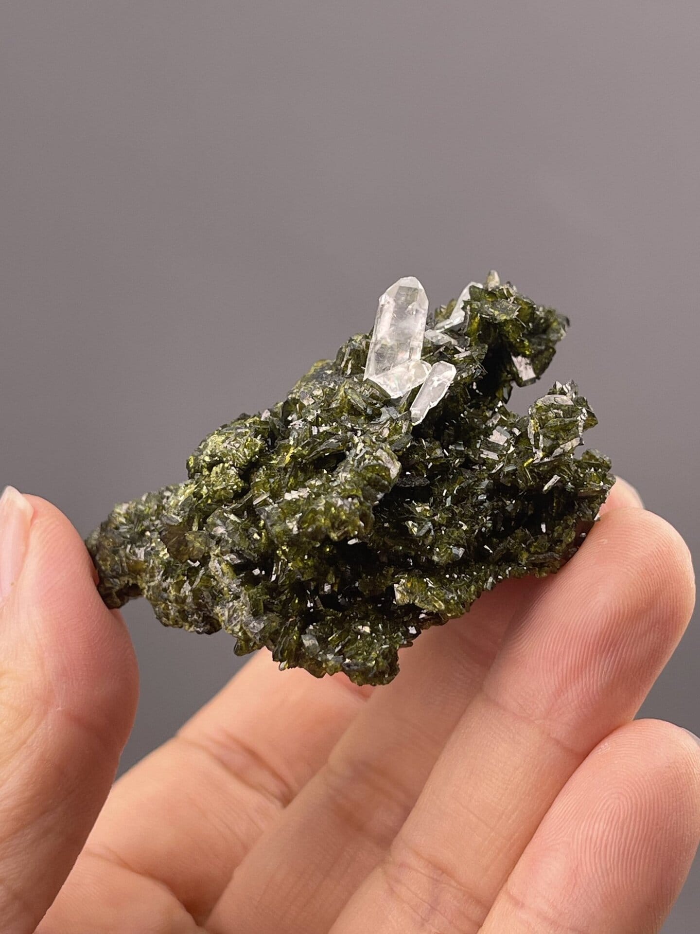 Prismatic Quartz Crystal from Maoniuping, Sichuan, China – side profile