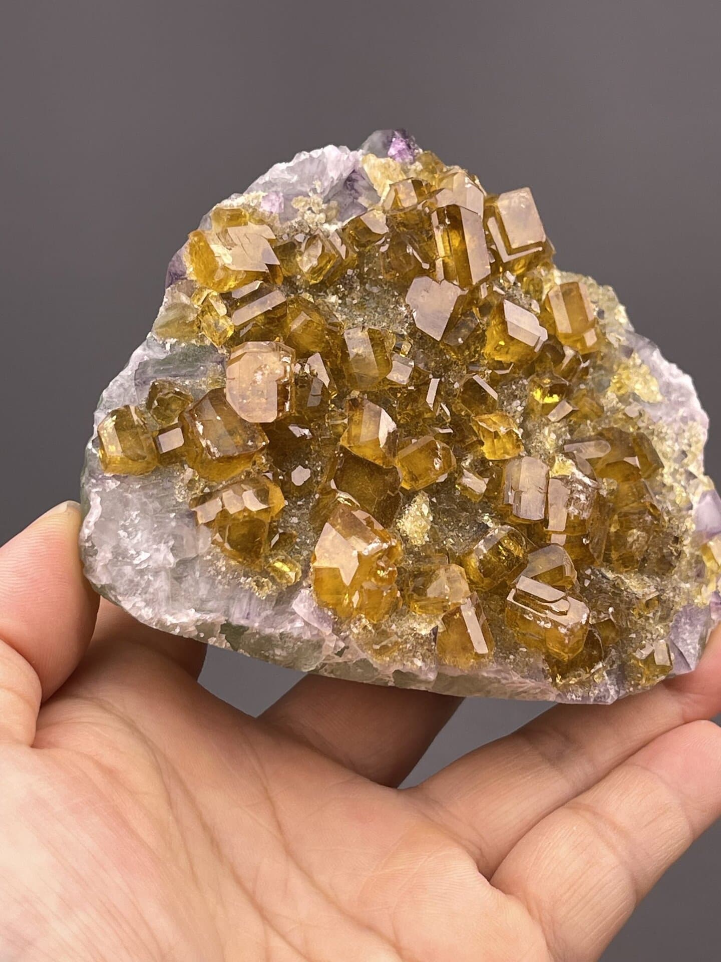 Barite crystal cluster top view, 455 g specimen, Dexing, Jiangxi