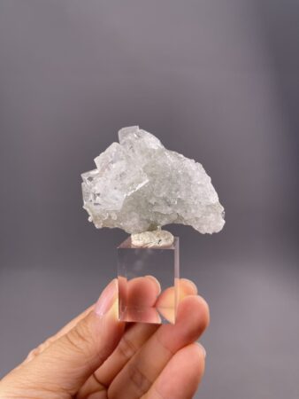 Fluorite Crystal Specimen - Vibrant Green Hue - Xianghualing, China - Ideal for Collectors
