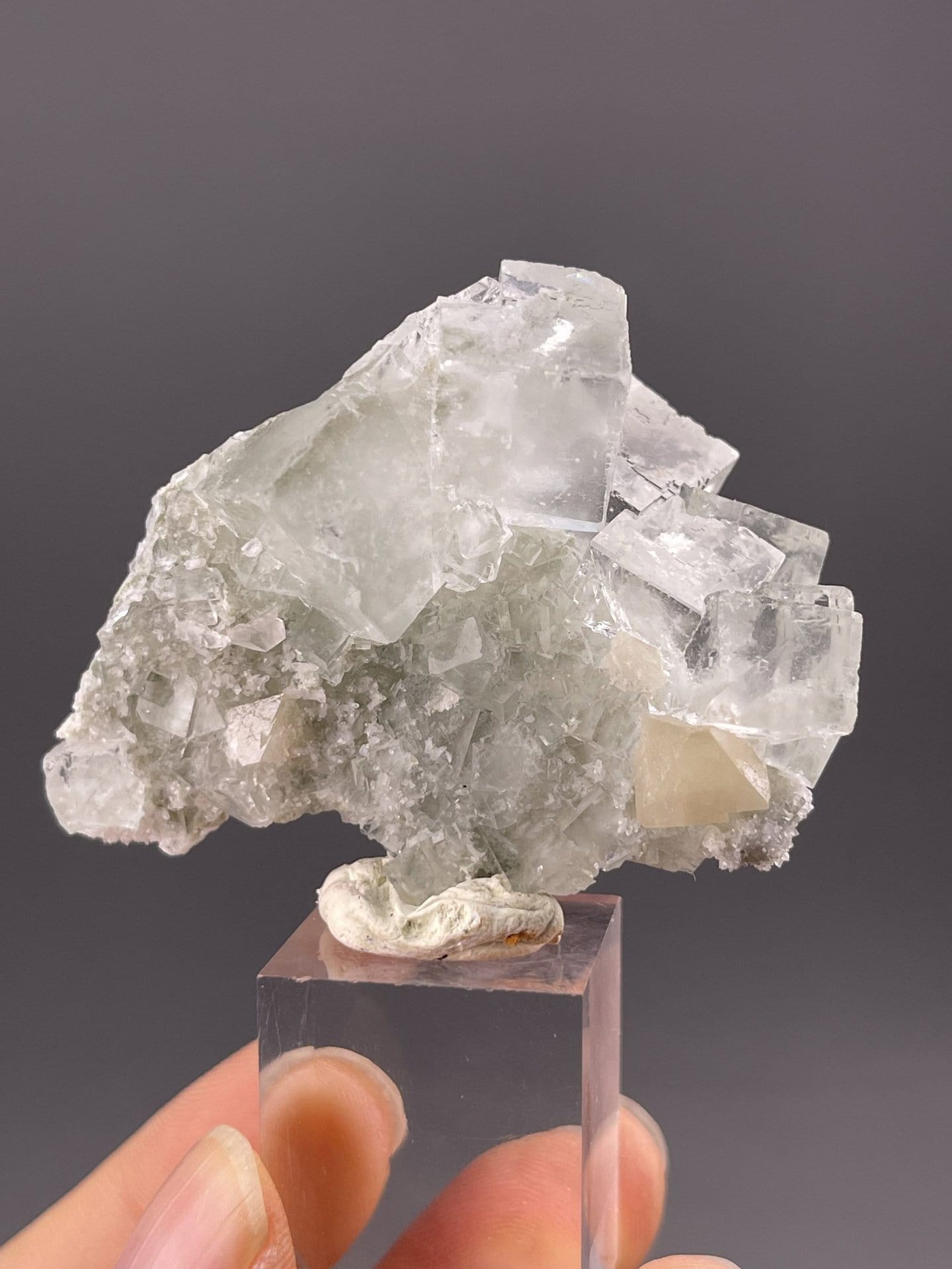 CaF₂ isometric fluorite, Mohs 4, green cubic, Xianghualing Mine