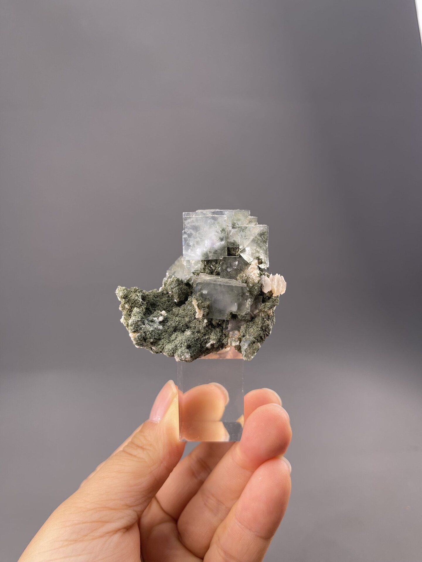 Green fluorite cubic crystal from Yaogangxian Mine, Chenzhou, Hunan
