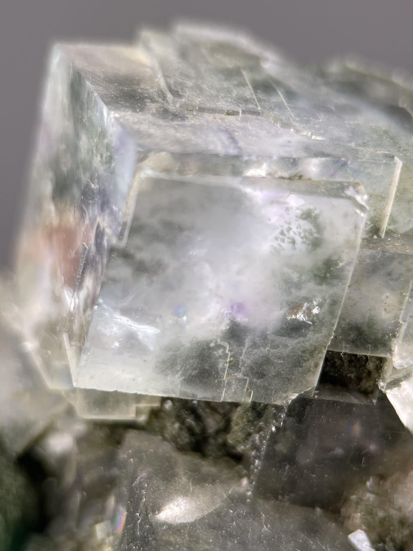 Colour-zoned green fluorite showing cubic habit, Yaogangxian, 2.6 g