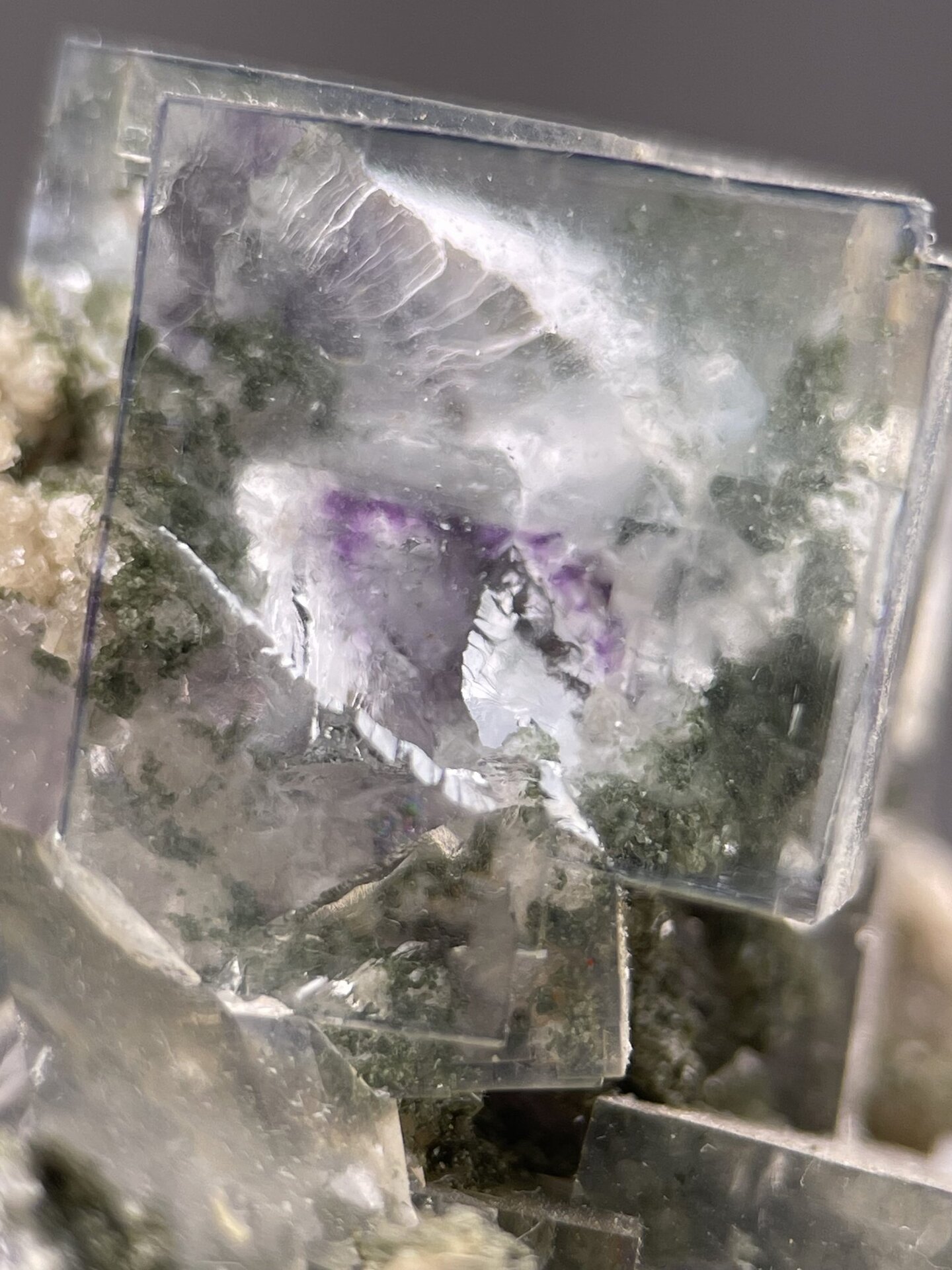Green colour-zoned fluorite from Yaogangxian Mine Hunan, SKU 1137