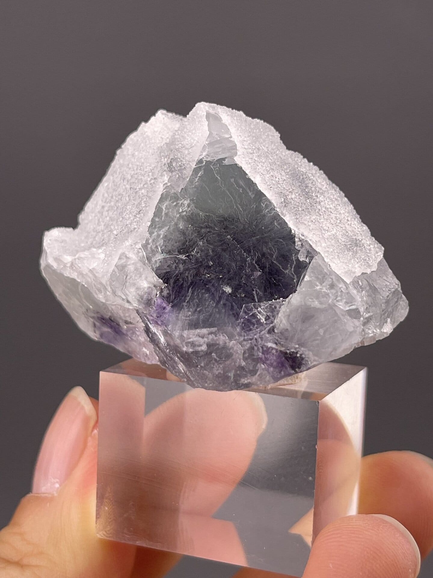Green fluorite showing well-formed octahedral crystal faces, 2.1 g
