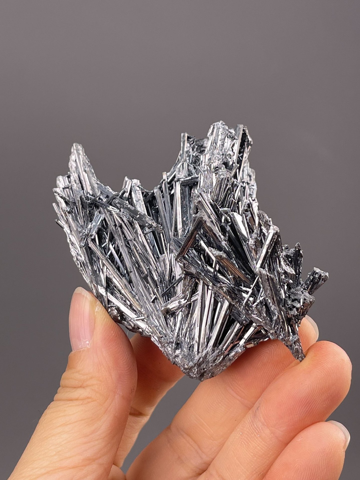 Sb₂S₃ orthorhombic stibnite, Mohs 2, Lengshuijiang Mine Hunan