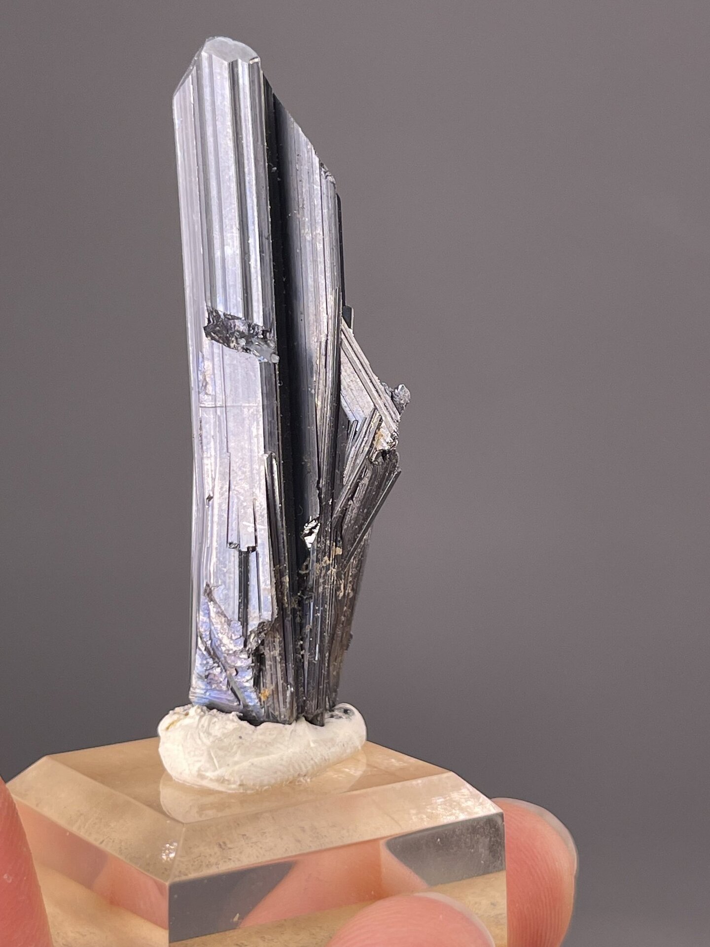 Sb₂S₃ orthorhombic stibnite, Mohs 2, Lengshuijiang Mine Hunan