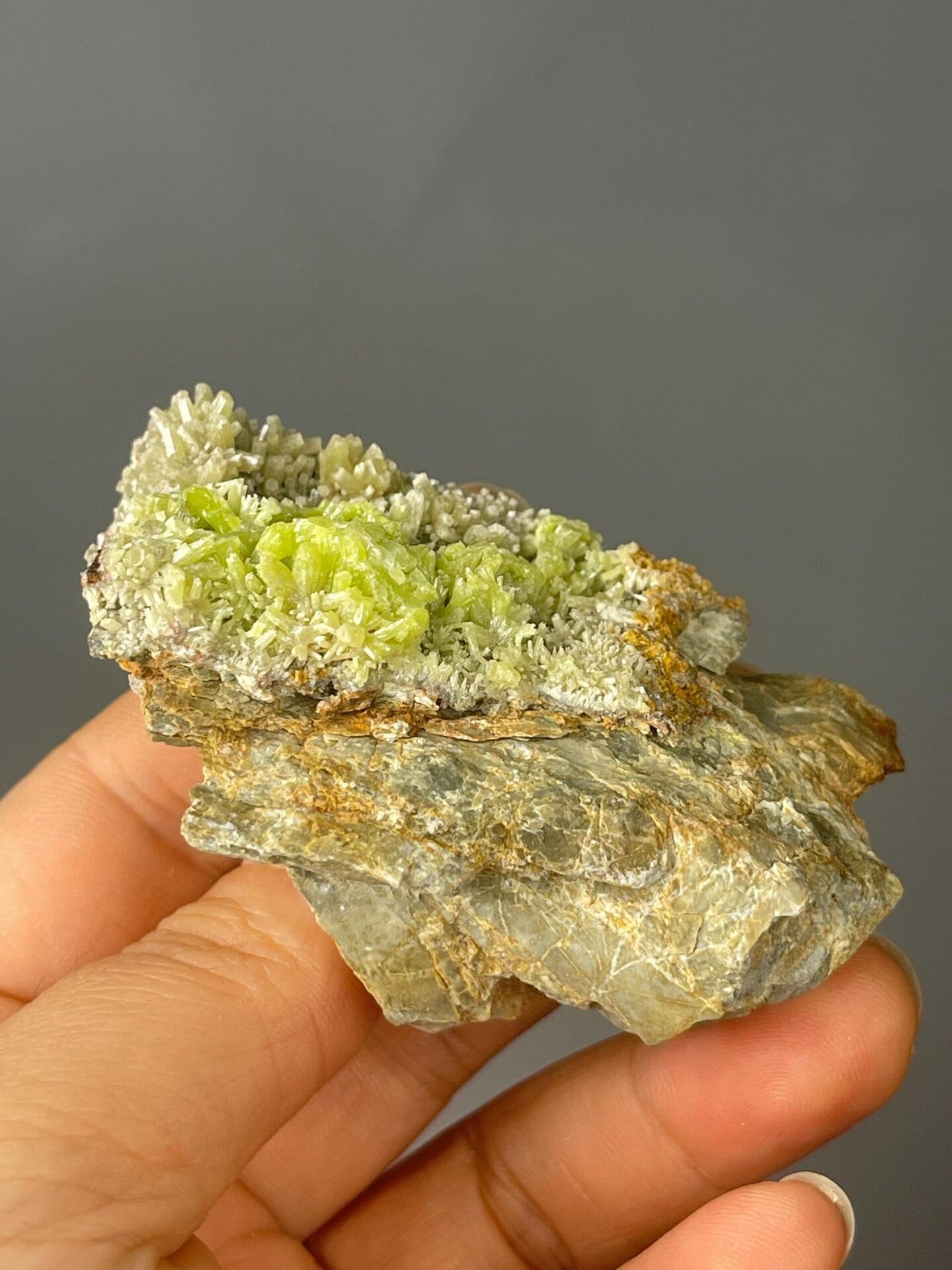 Back view of pyromorphite crystal matrix