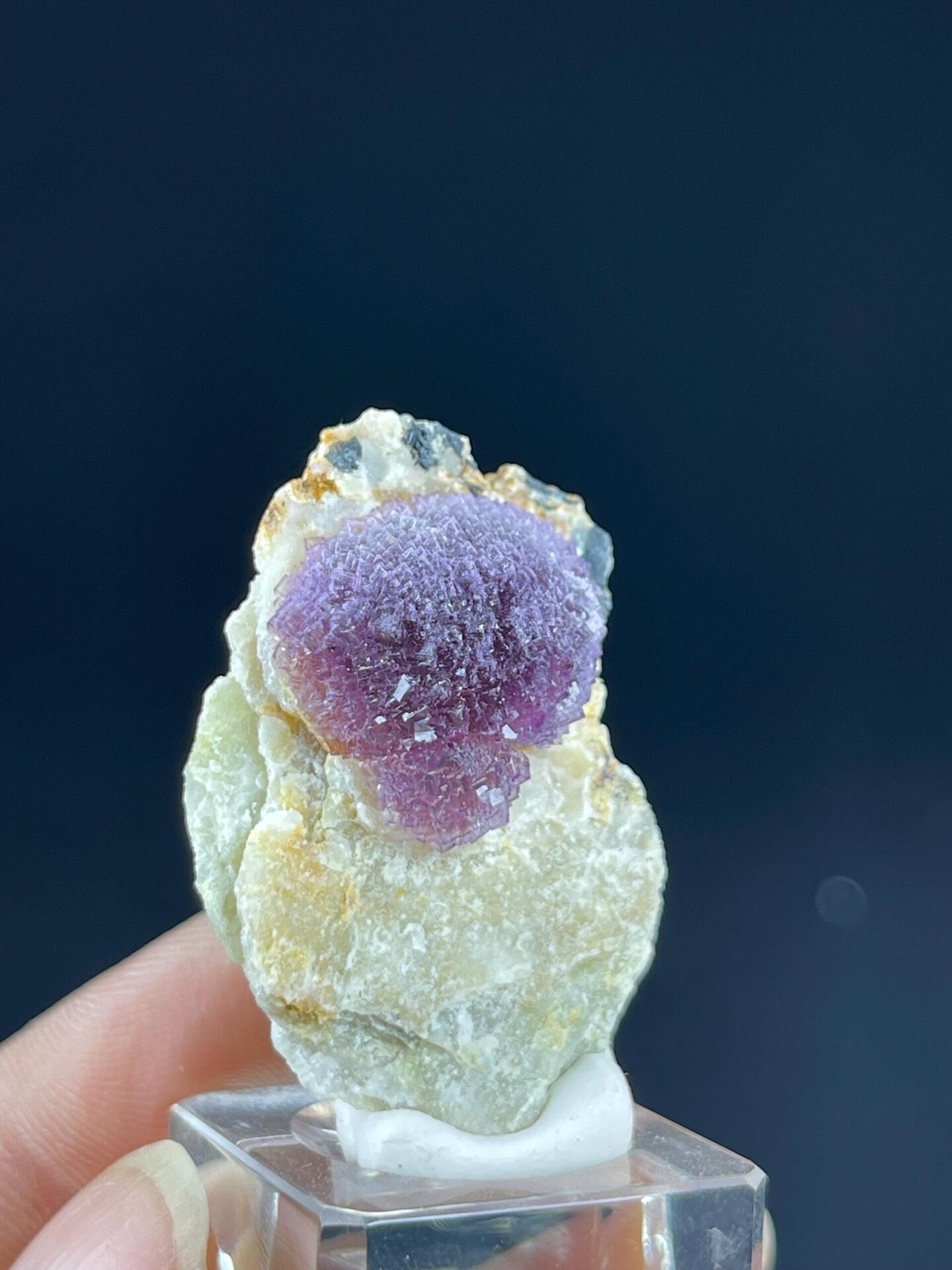 Top view of spherical fluorite formations