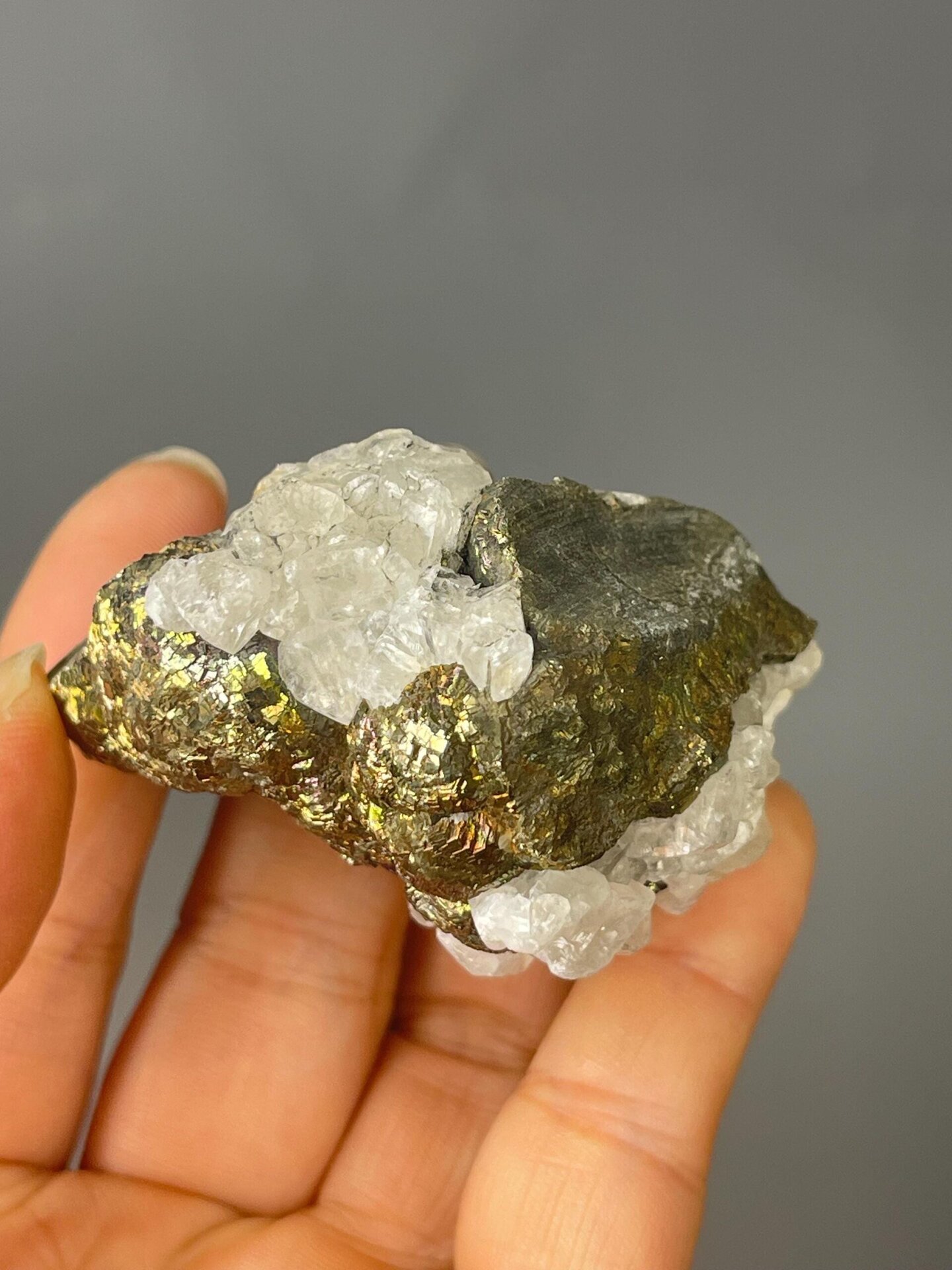 Metallic luster detail on chalcopyrite faces