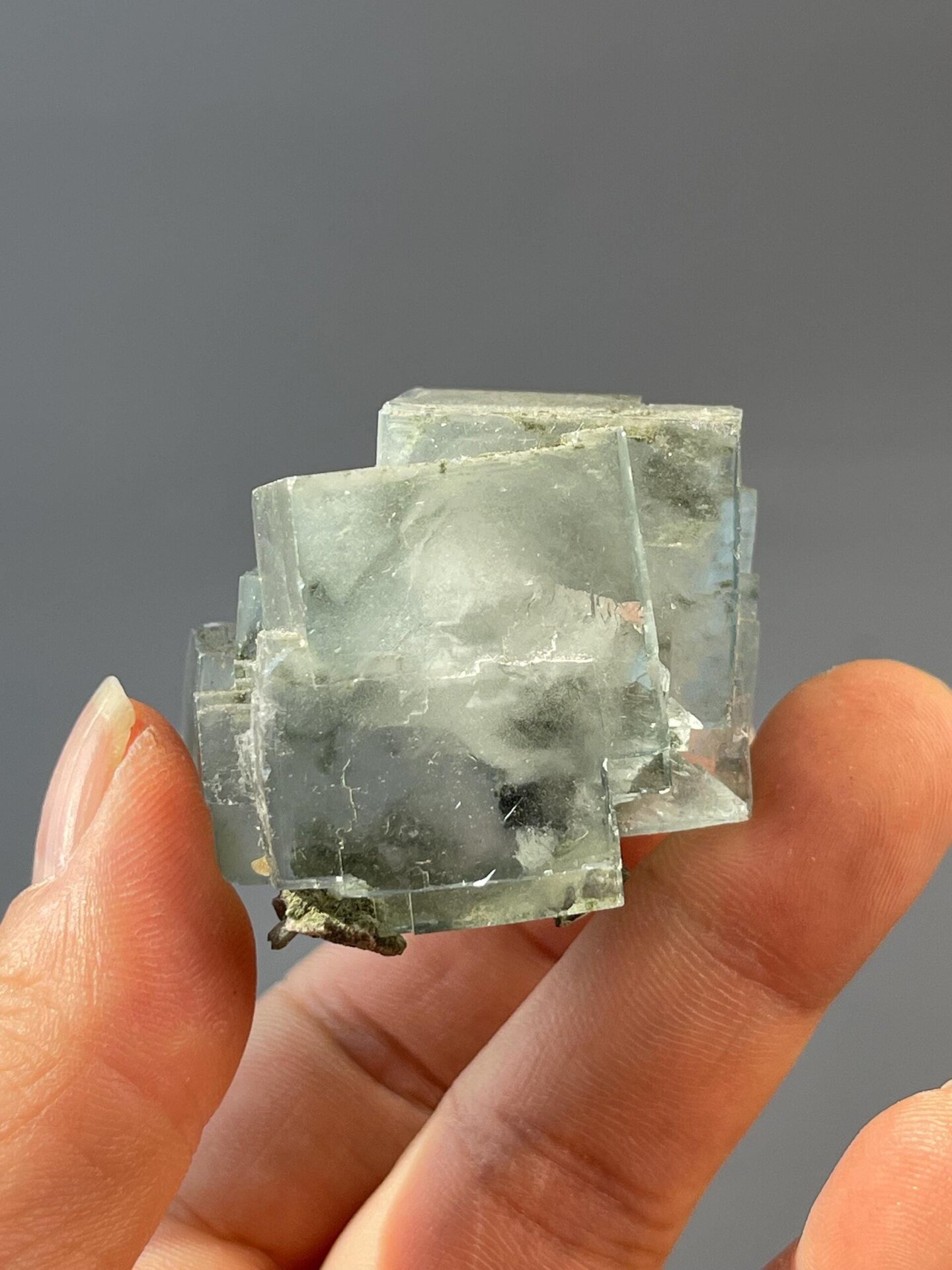 Front view of light green twin fluorite from Yaogangxian