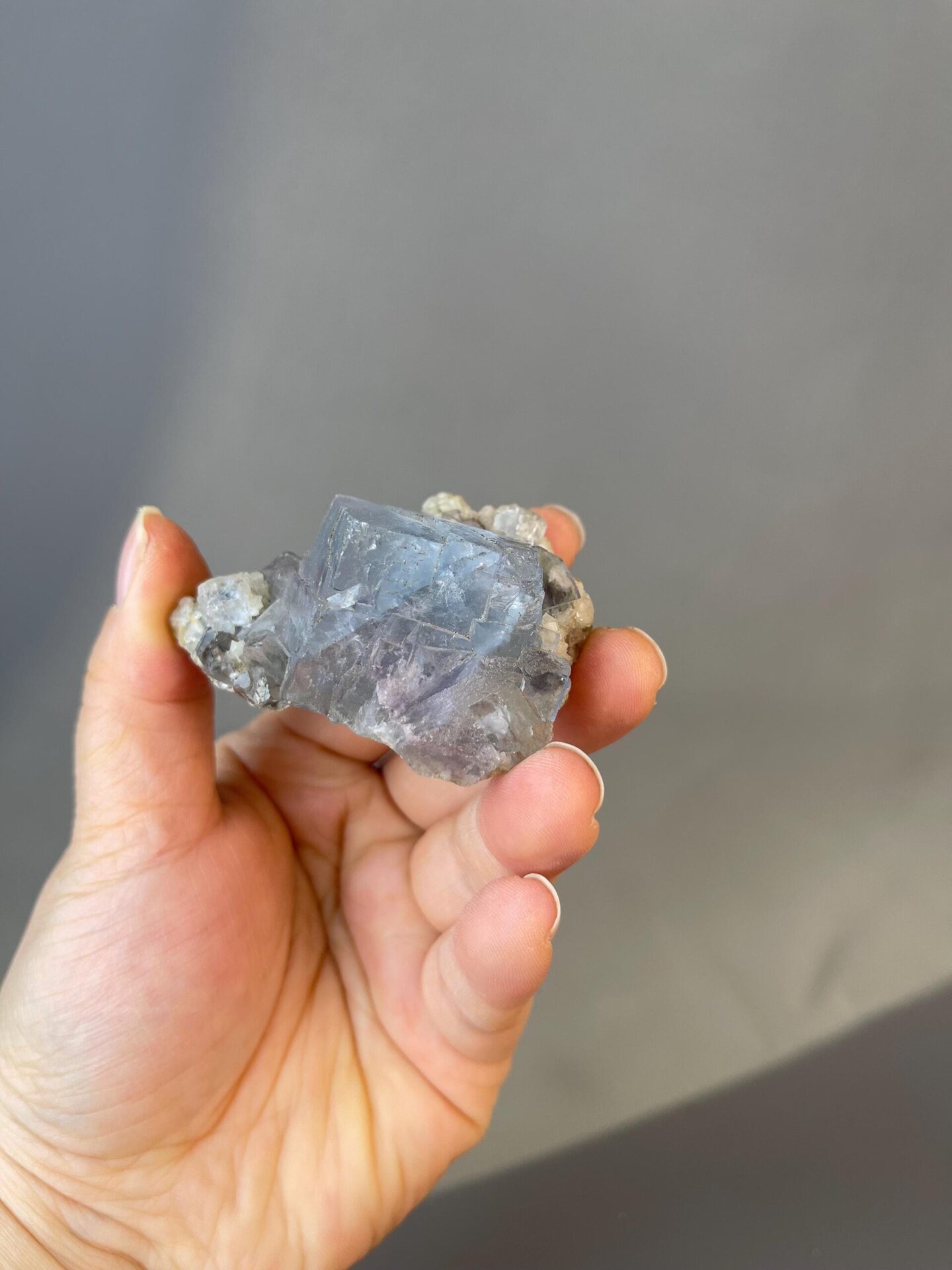 Crystal transparency of blue Yaogangxian fluorite