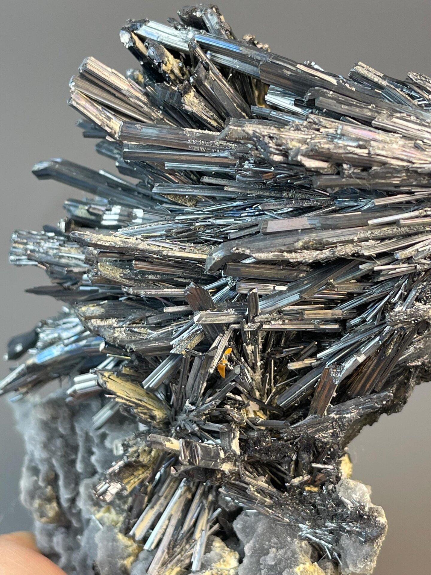 Side view of stibnite formation showing crystal length