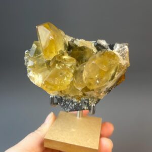 Vintage Yellow Calcite Crystal - Rare and Unique - Hunan Origin - Ideal for Collectors and Décor