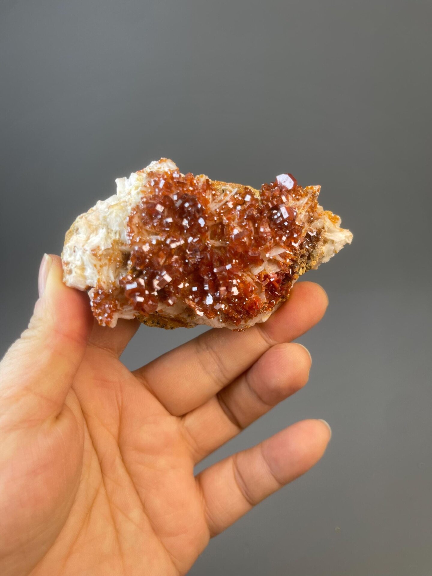 Pb₅(VO₄)₃Cl hexagonal vanadinite with bright red prisms on matrix