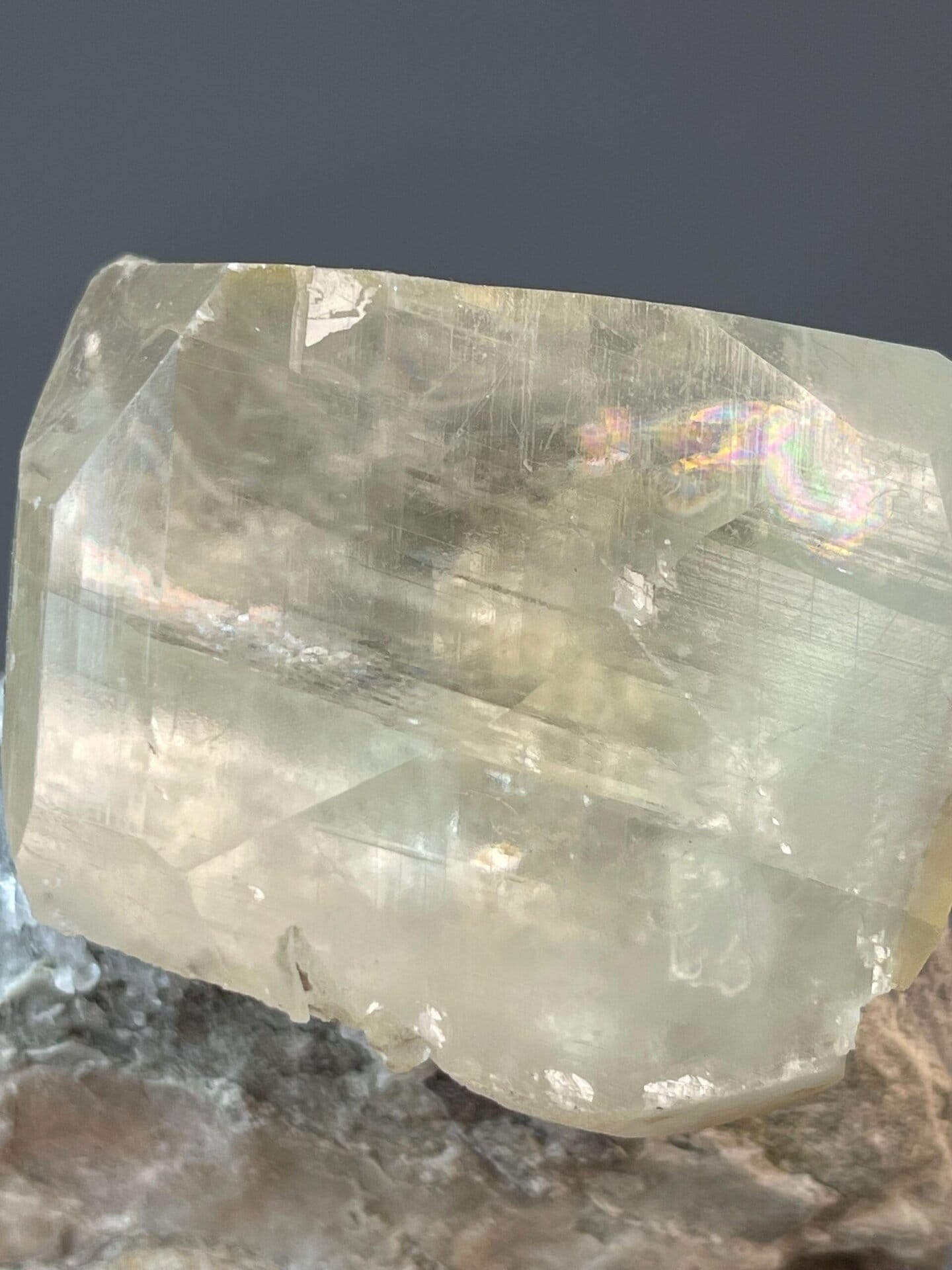 Natural spherical calcite formation from Zhejiang Province
