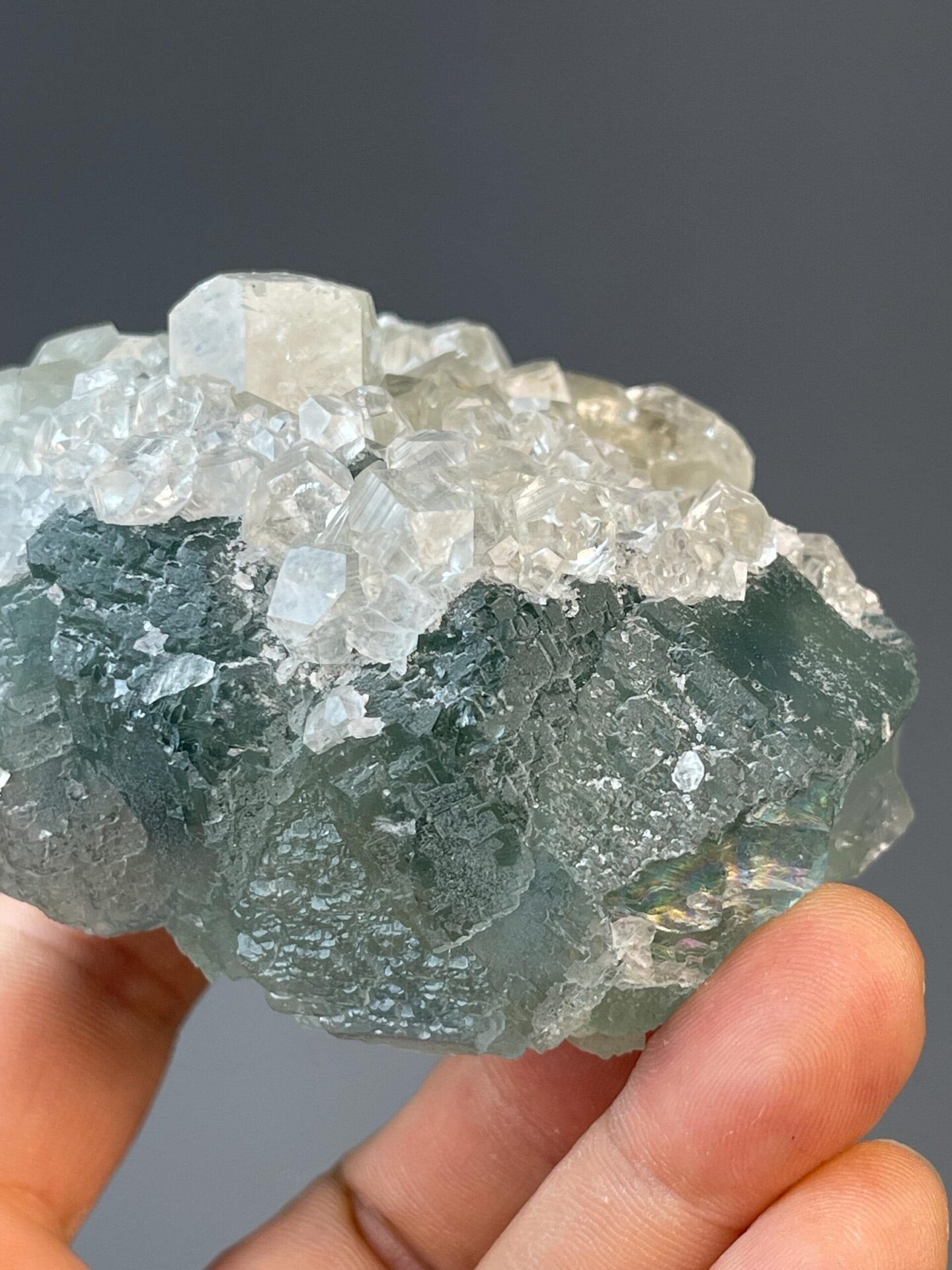 Collector fluorite and calcite flower formation from Fujian