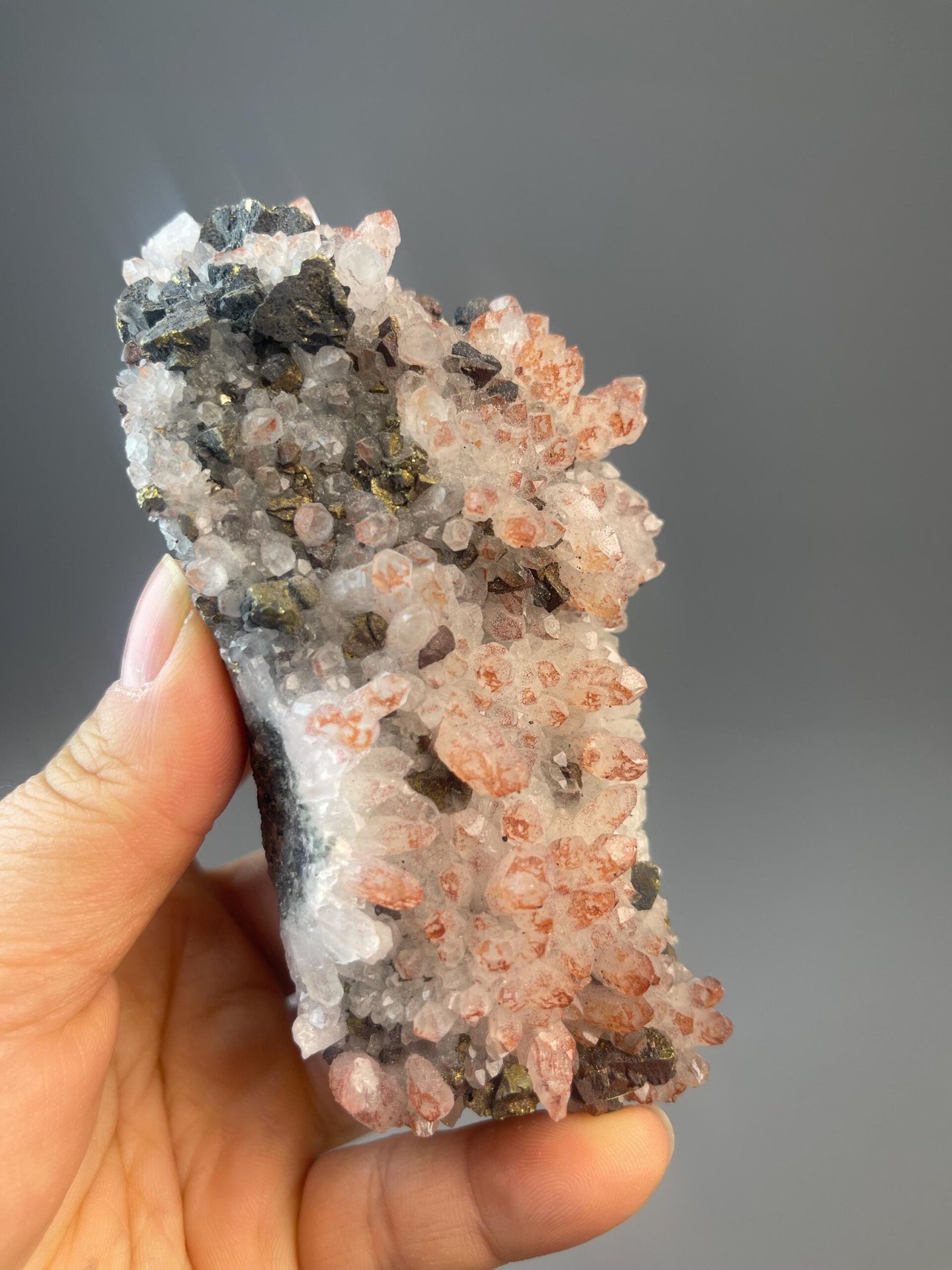 Red quartz specimen, 9.88 oz, vitreous luster