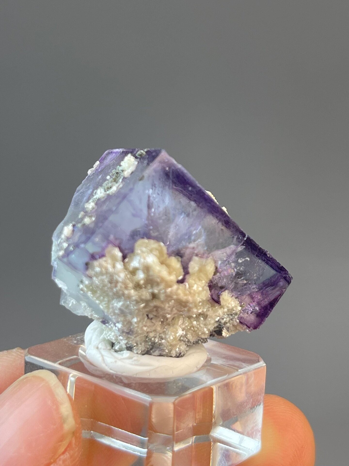 Fluorite with transparent window revealing internal phantom