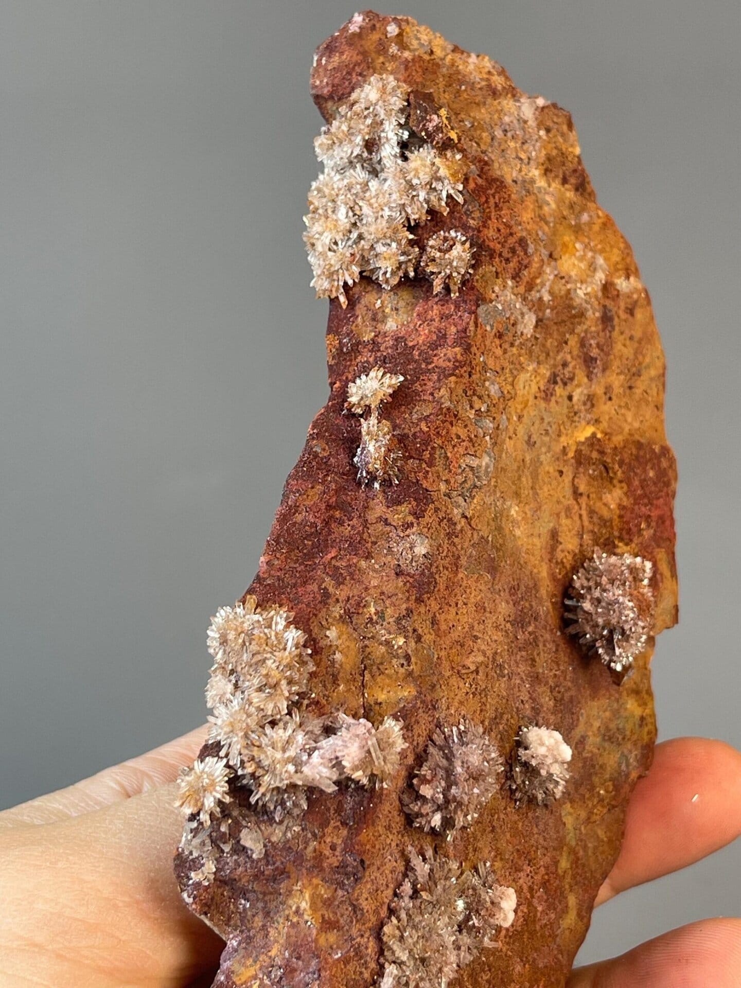 Side view of flat fluorite crystal slab from Guizhou