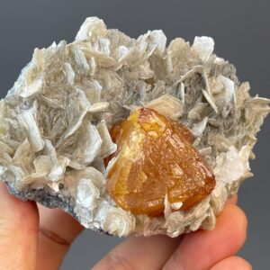 Vivid Orange Octahedral Scheelite Crystal with Mica - Unique Mineral - Xuebaoding, China - Collectible Gemstone