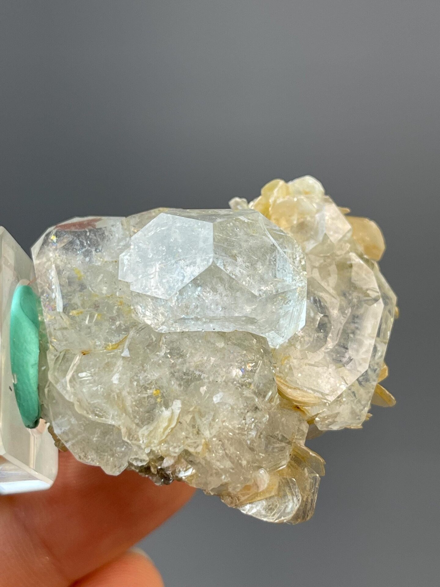 Aquamarine from Xuebaoding mine with classic hexagonal prism