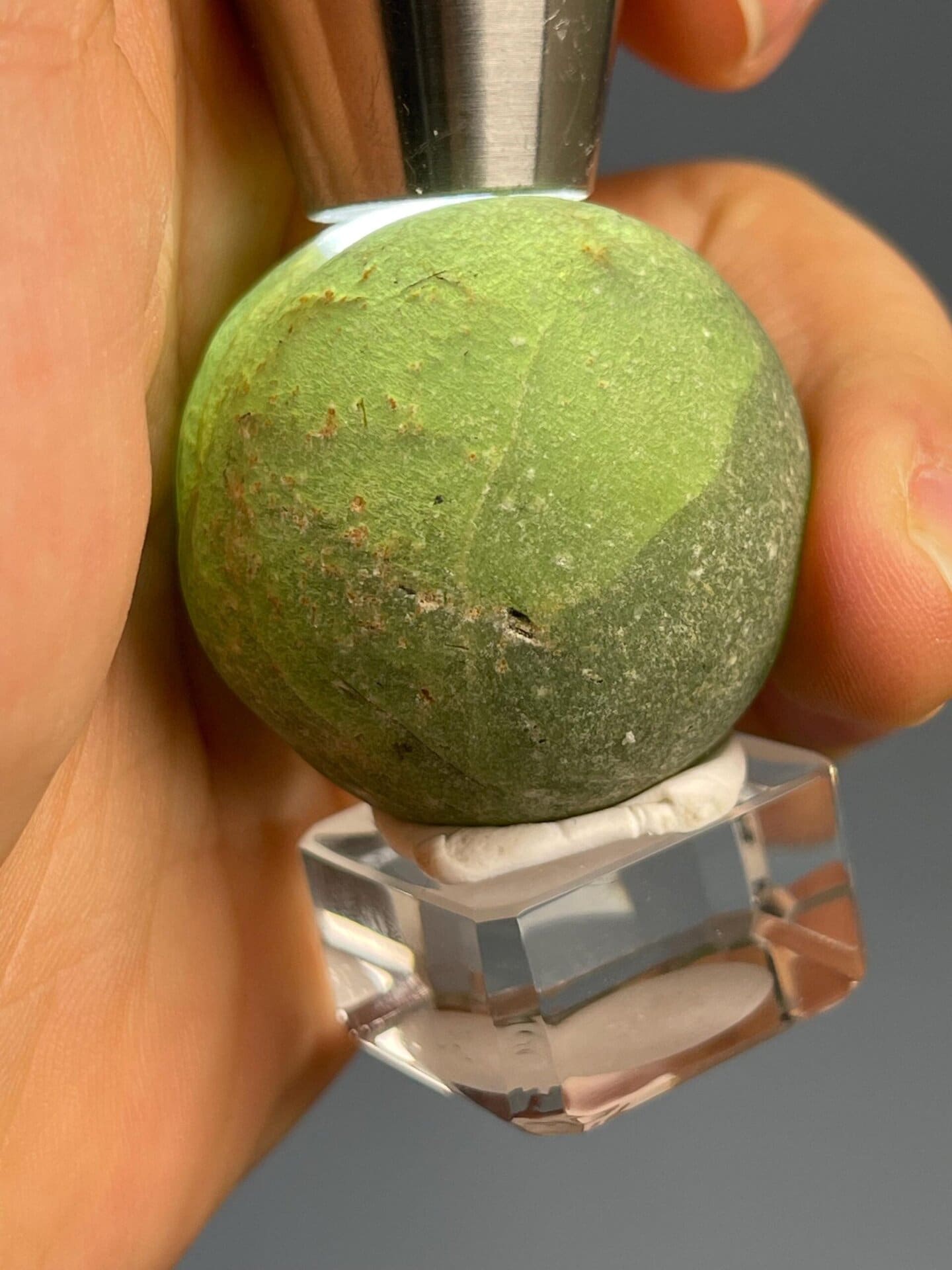 Grape-like prehnite surface texture detail