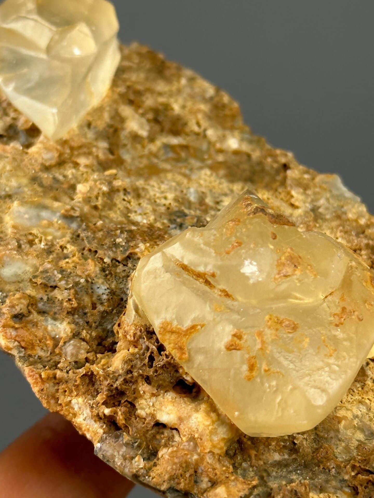 Large twin calcite on natural matrix from Hunan
