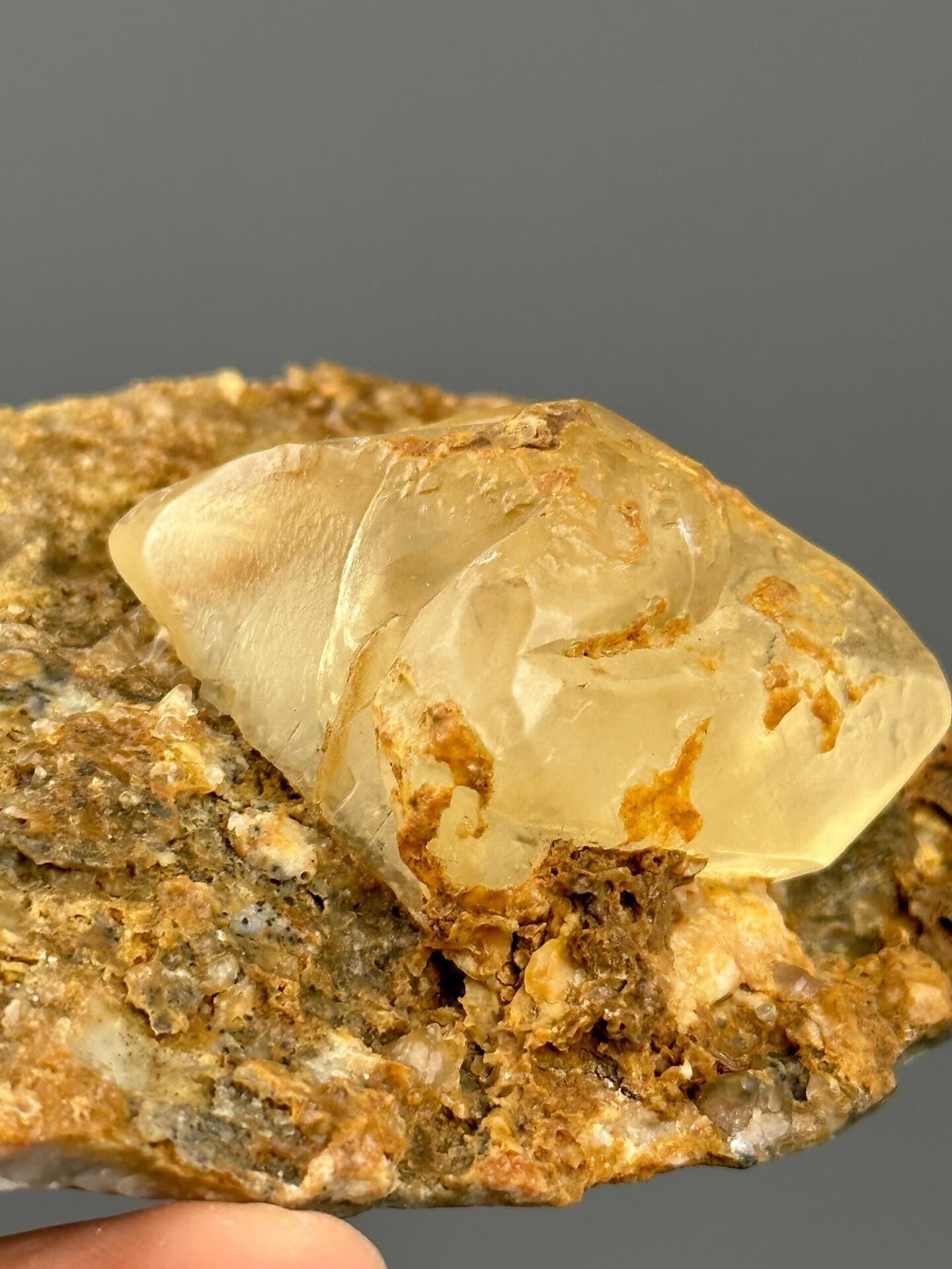 Twin calcite interpenetrating crystal detail