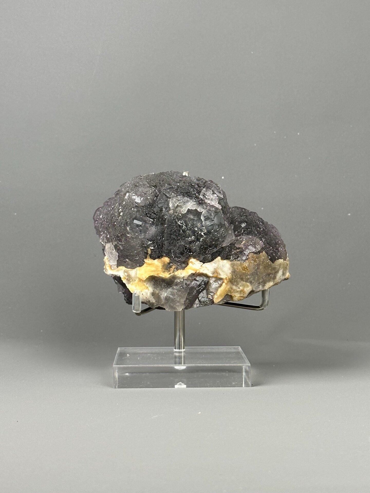 Large twin fluorite side profile Fujian specimen