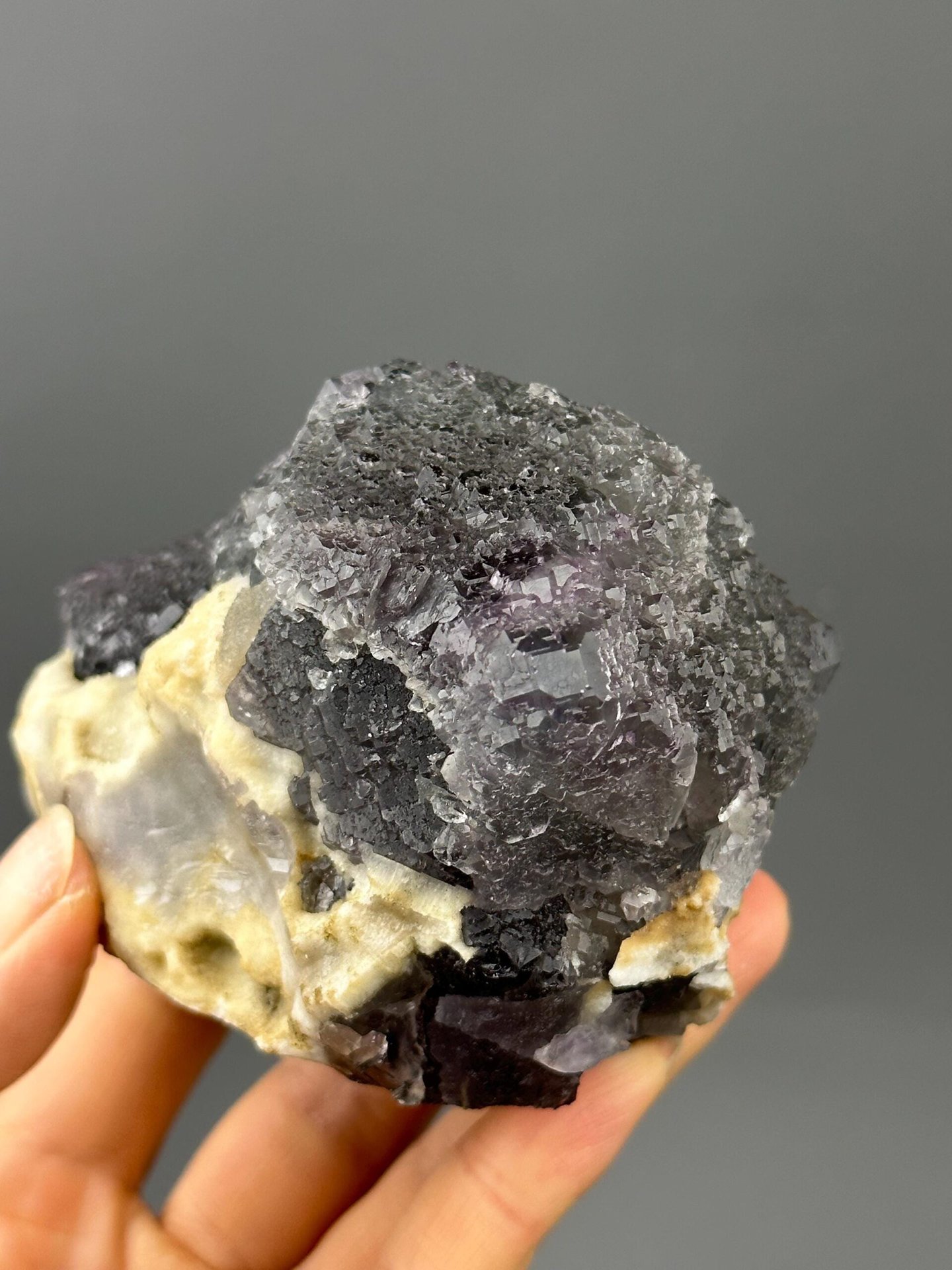 Large twin fluorite Fujian scale reference view