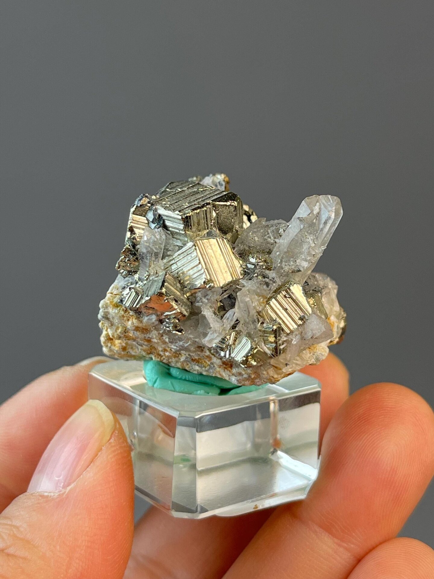 Pyrite with metallic luster in stacked cubic column form