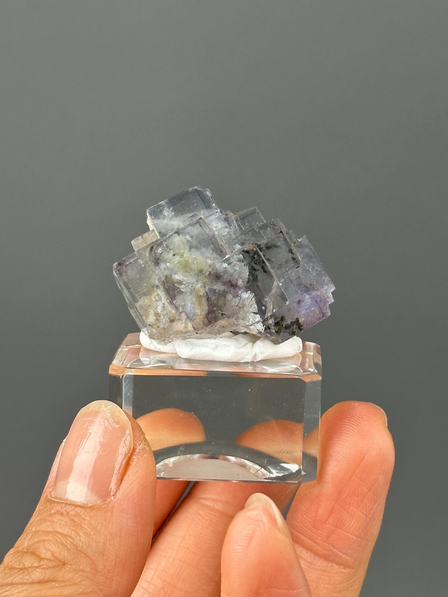 Transparent lavender fluorite with pyrite Yaogangxian front
