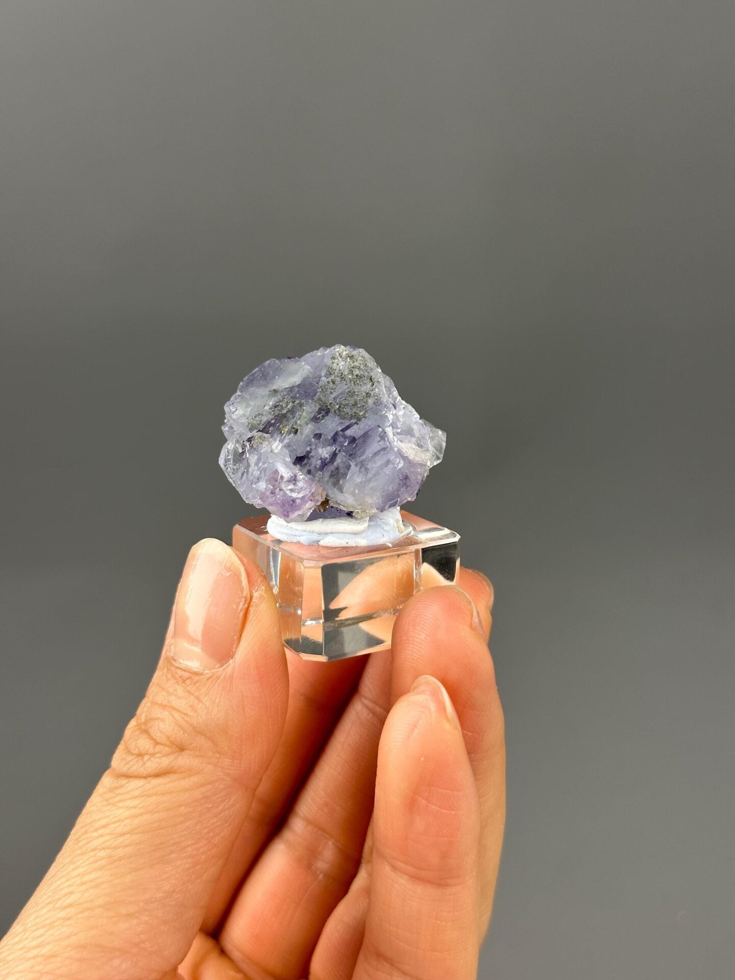 Twin fluorite cubic habit crystal faces