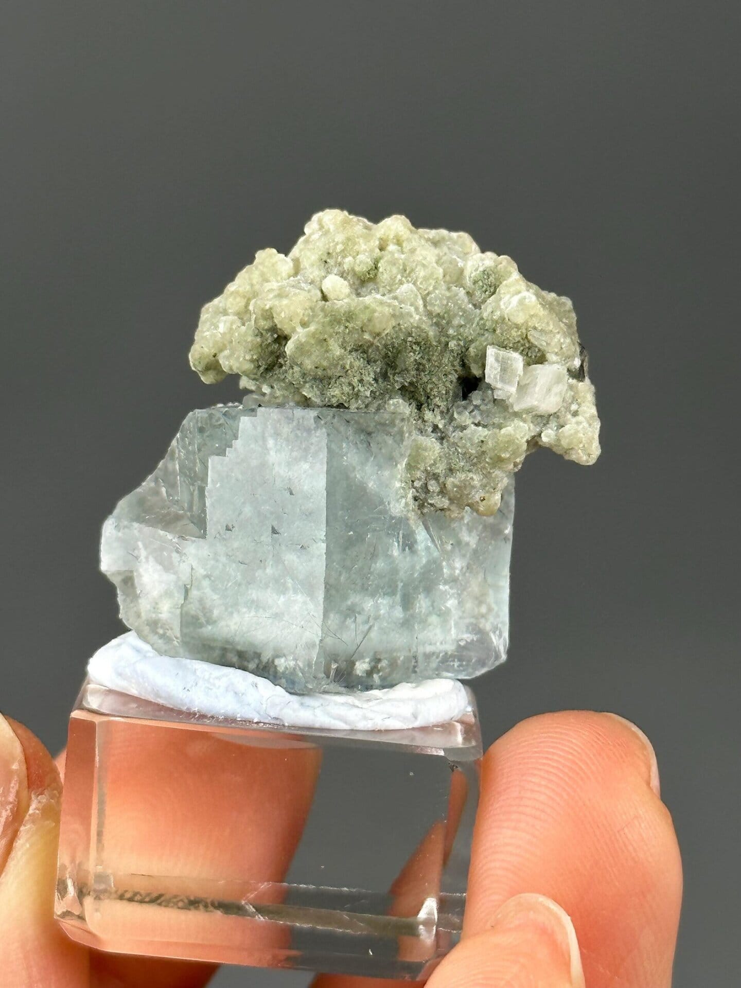 Green fluorite dolomite Yaogangxian scale reference