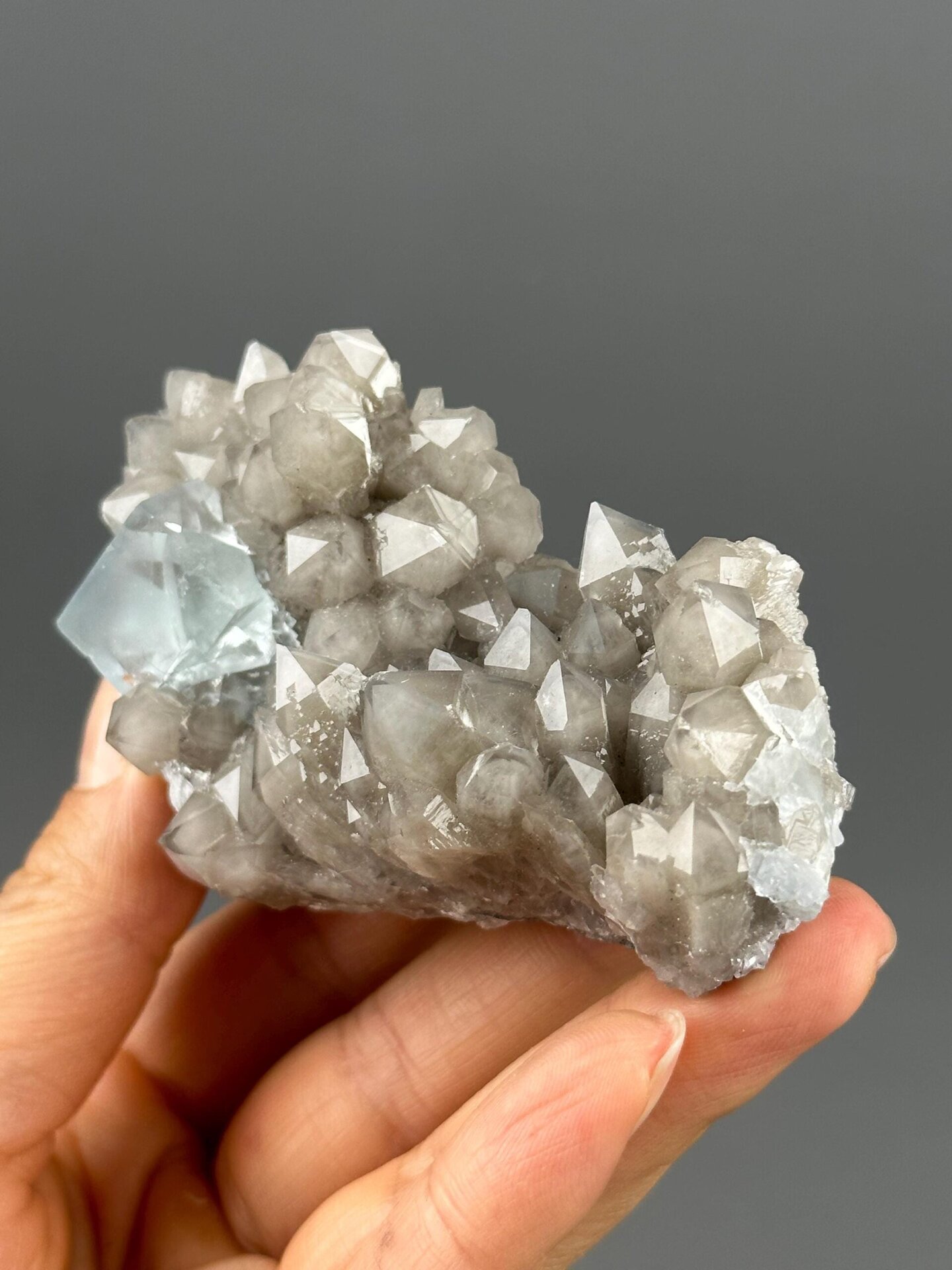 Blue fluorite quartz matrix side profile Hunan