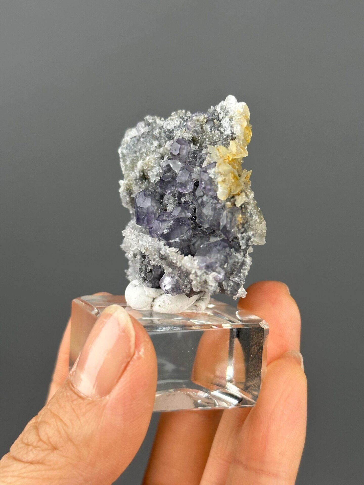Fluorite specimen