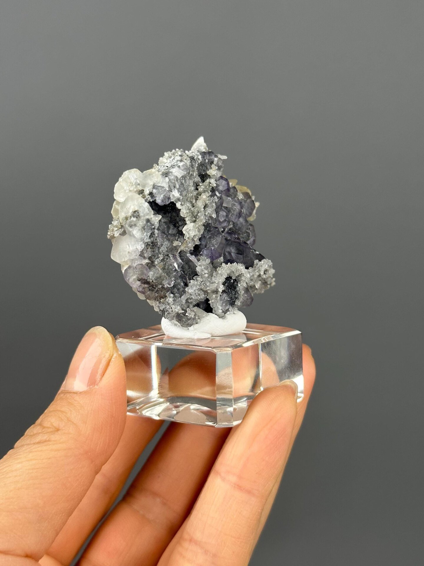 Fluorite specimen