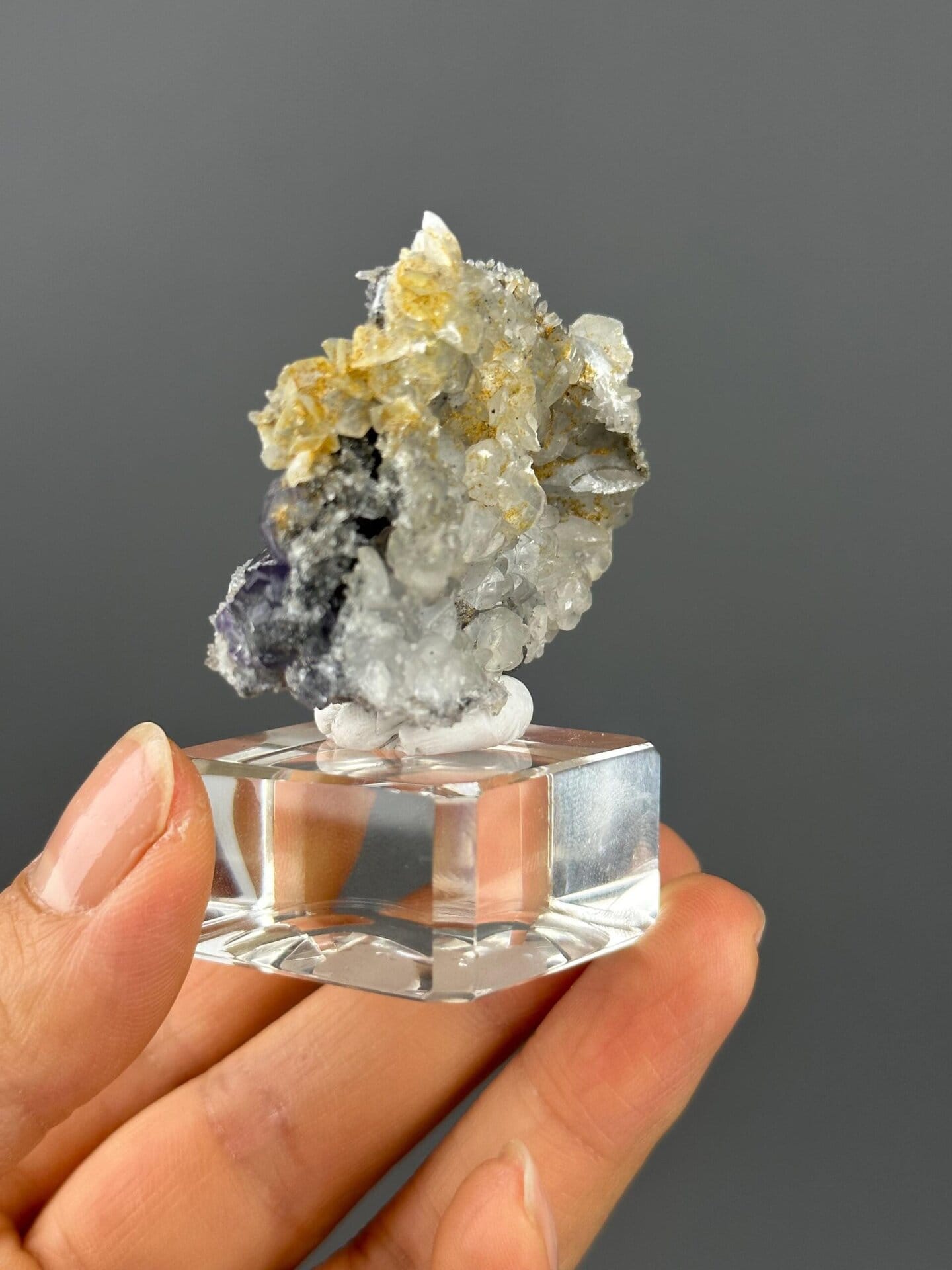Fluorite specimen